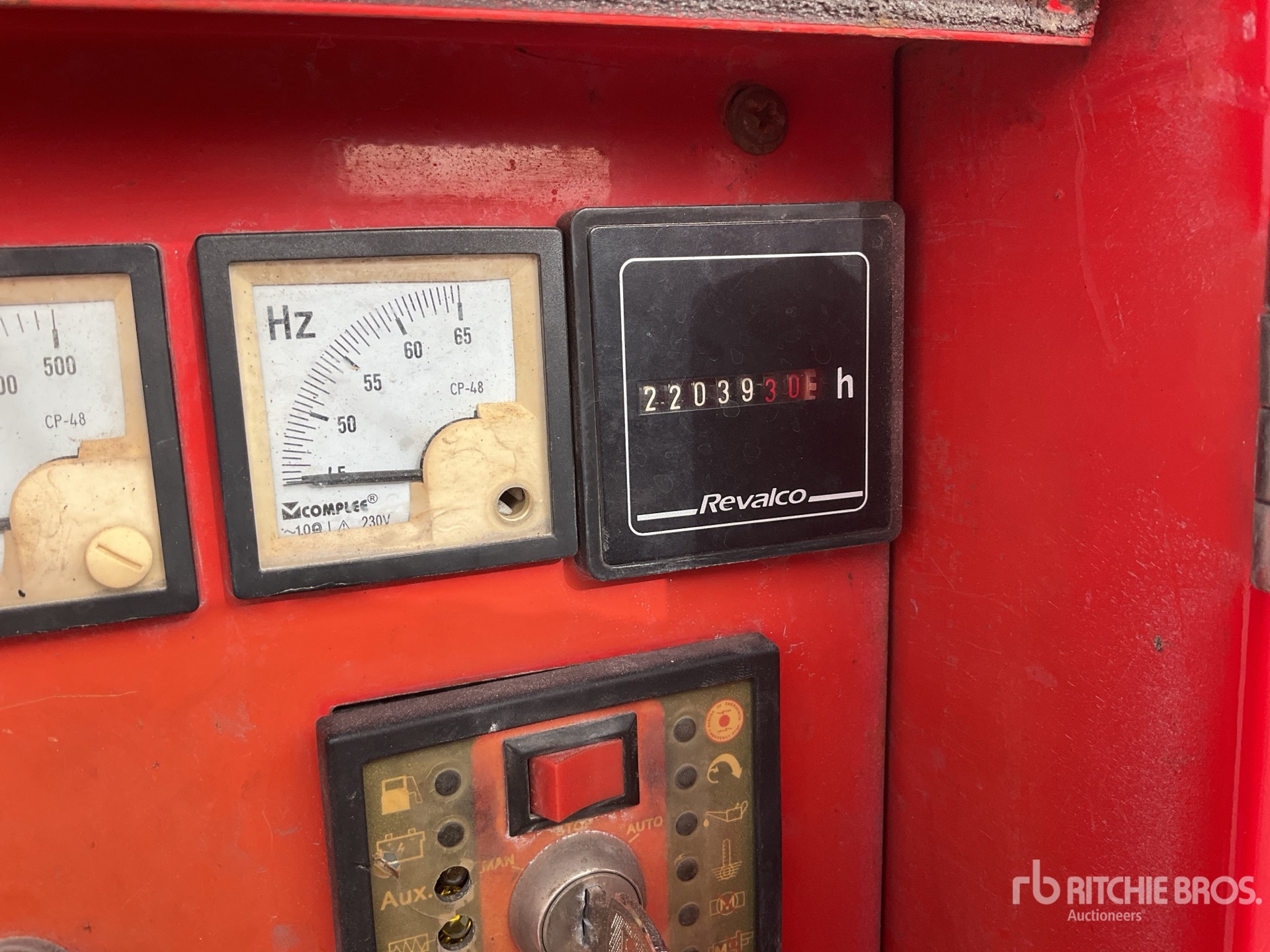 General Appearance with Horímetro / Odómetro