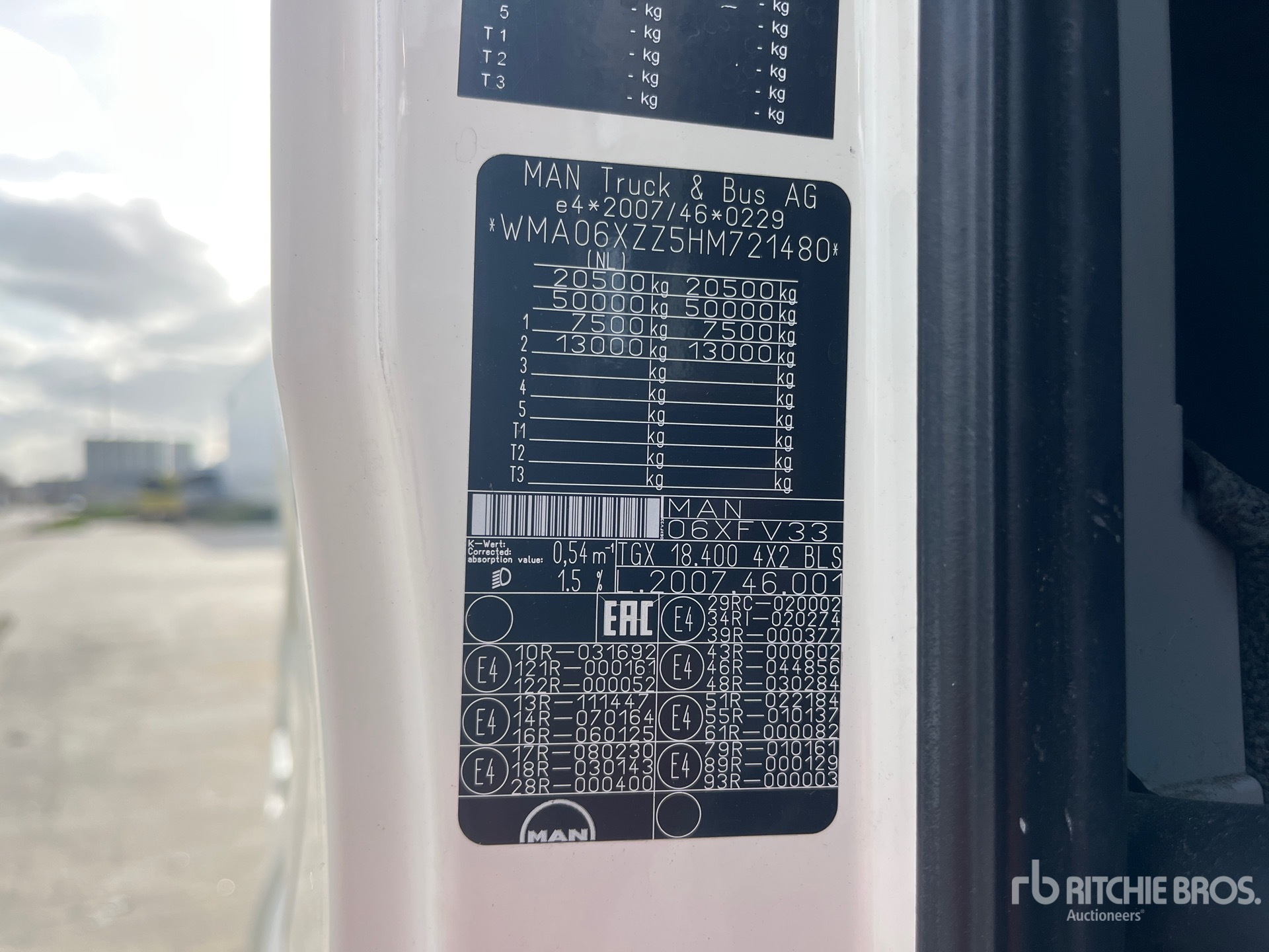 General Appearance with Numero seriale/numero d’identificazione del veicolo (VIN)