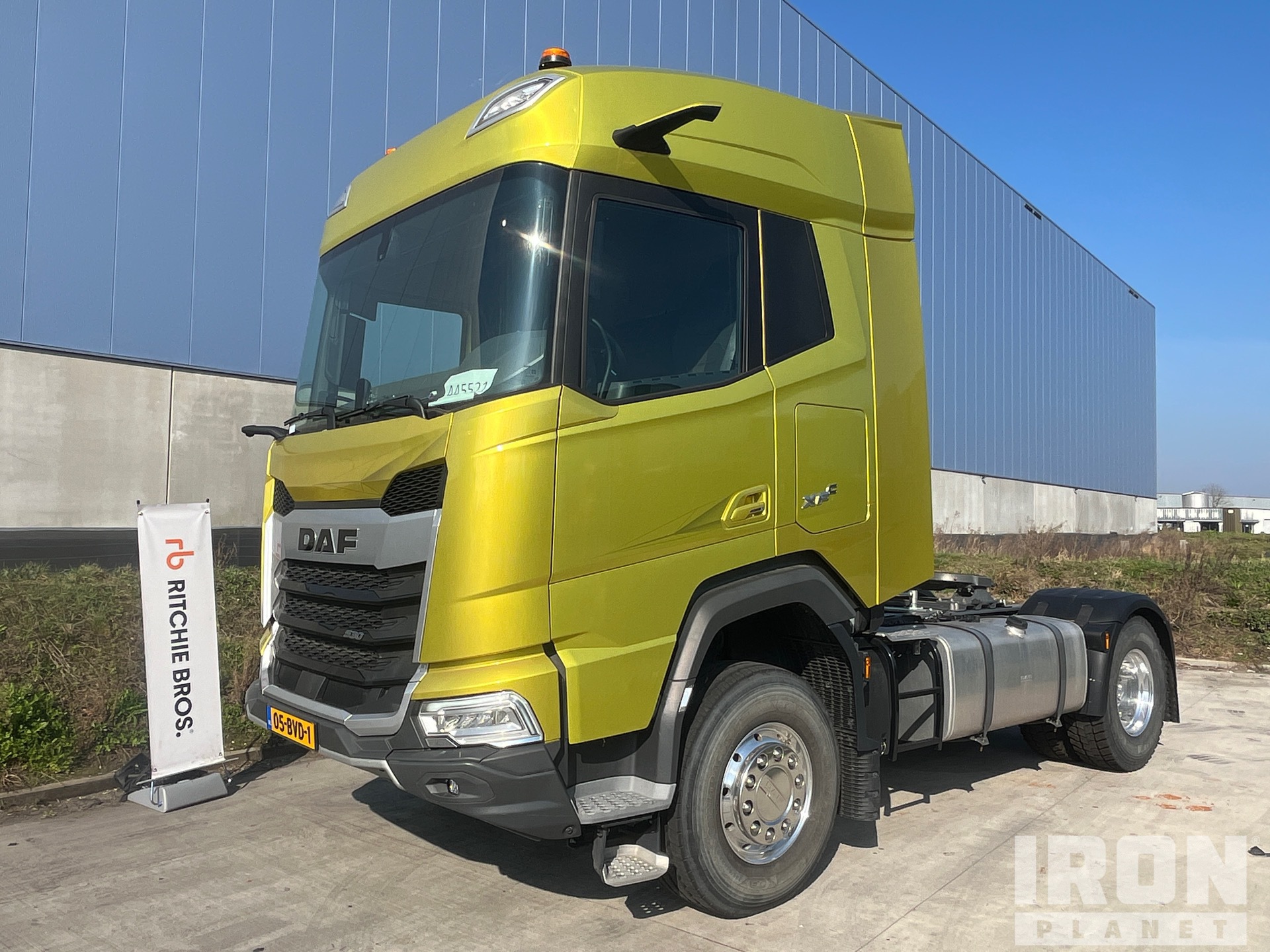 General Appearance with Featured Photo