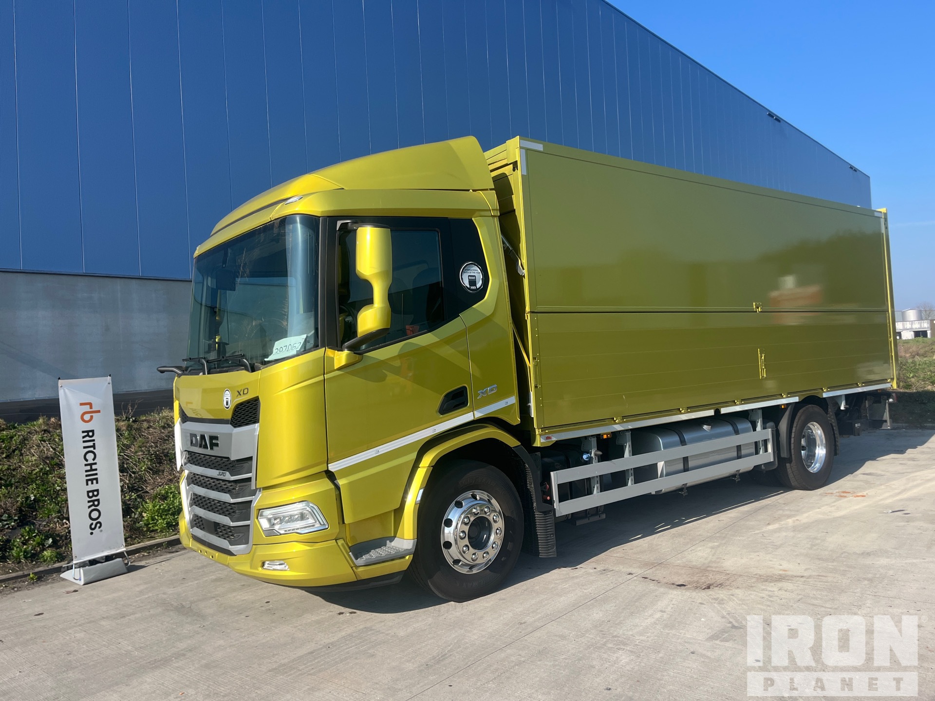 General Appearance with Featured Photo