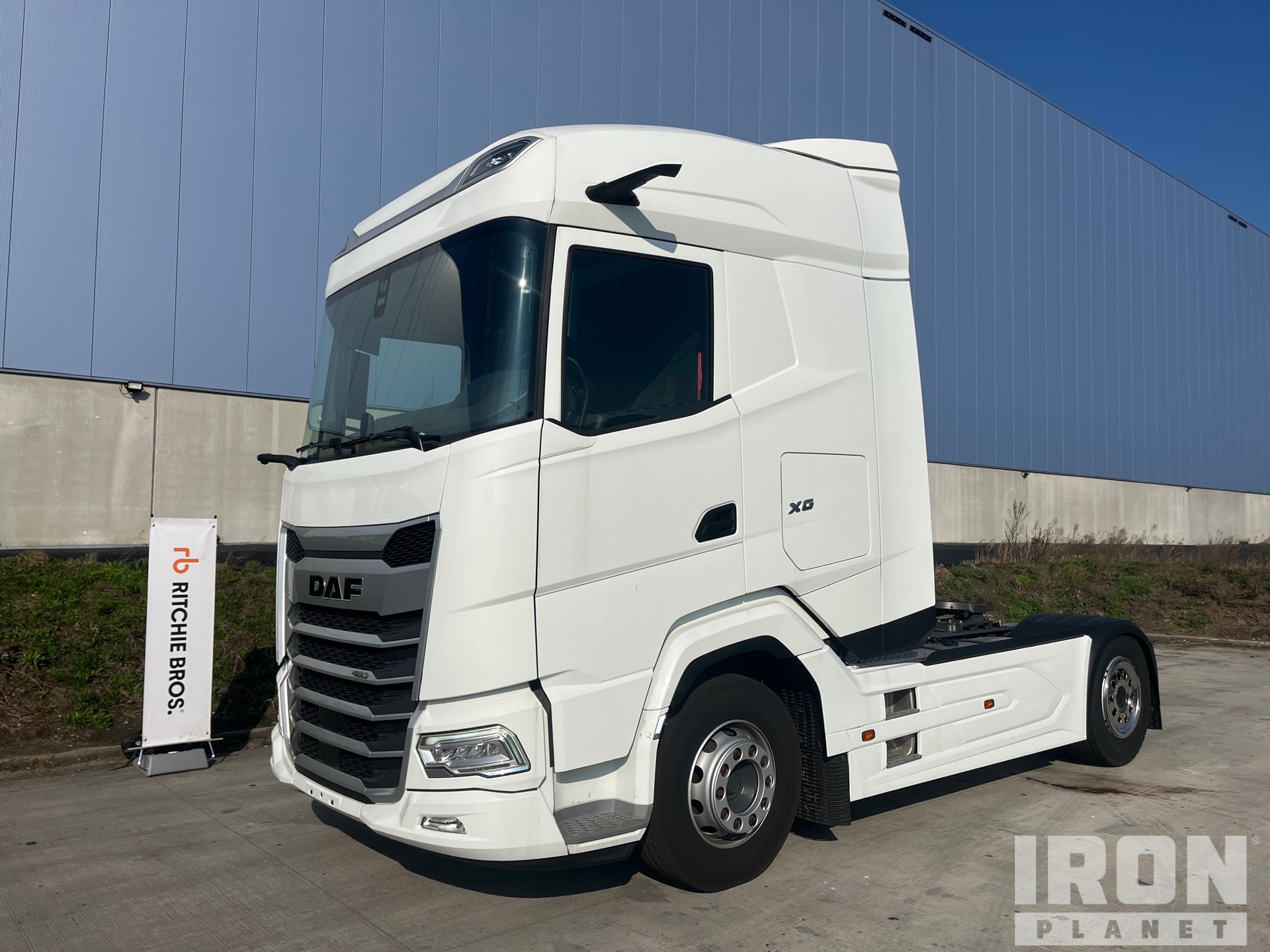 General Appearance with Featured Photo