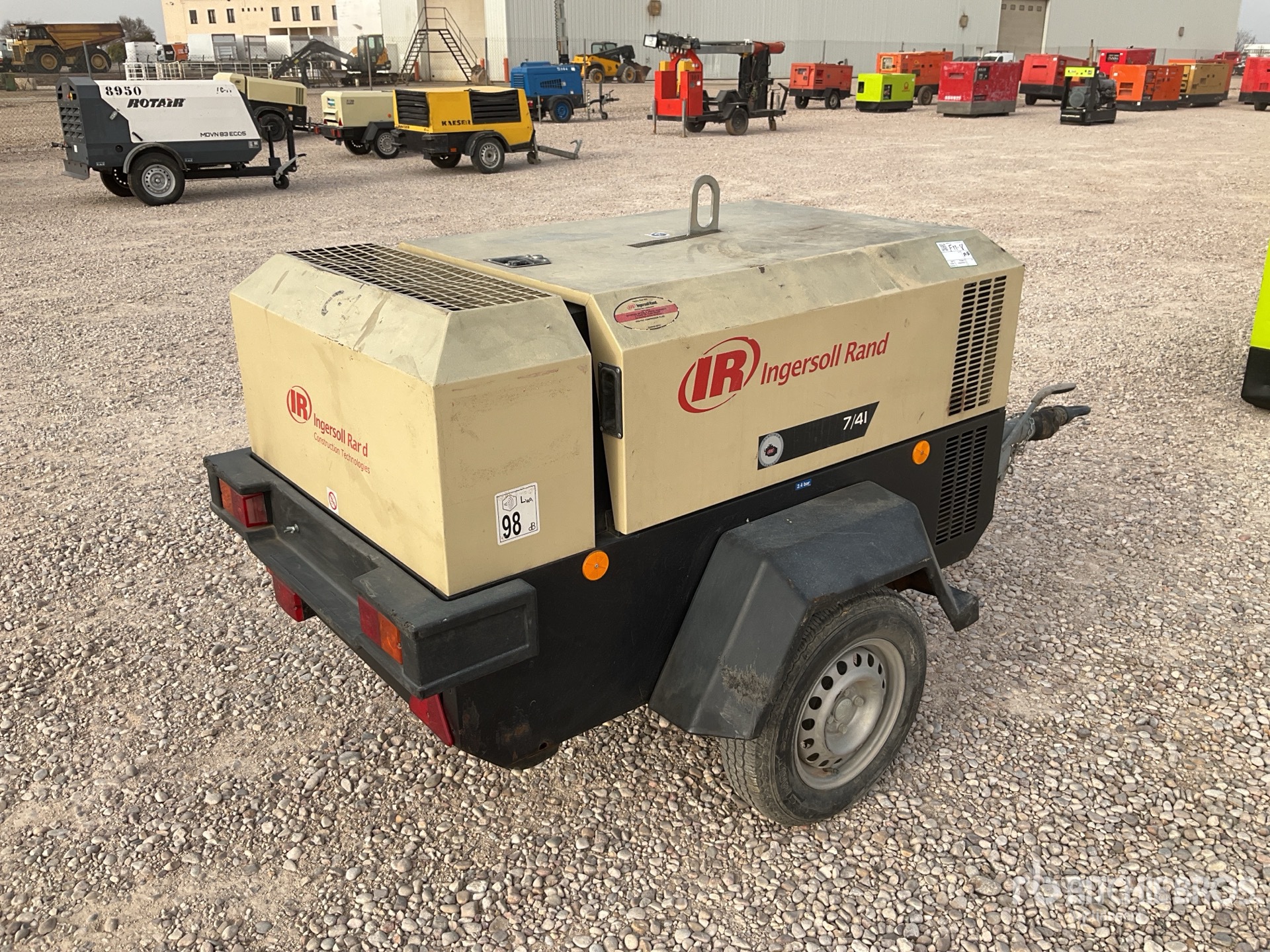 General Appearance with Bild, Ecke hinten rechts