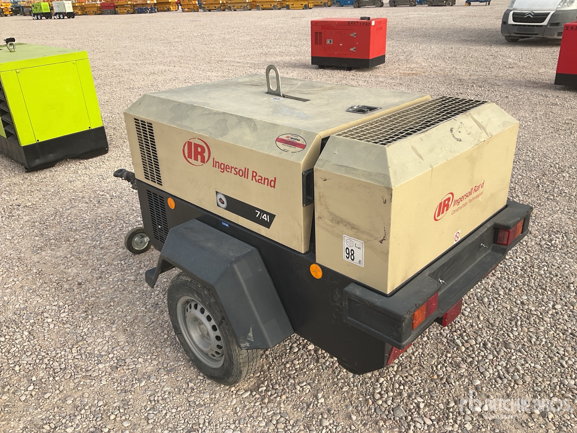 General Appearance with Bild, Ecke hinten links