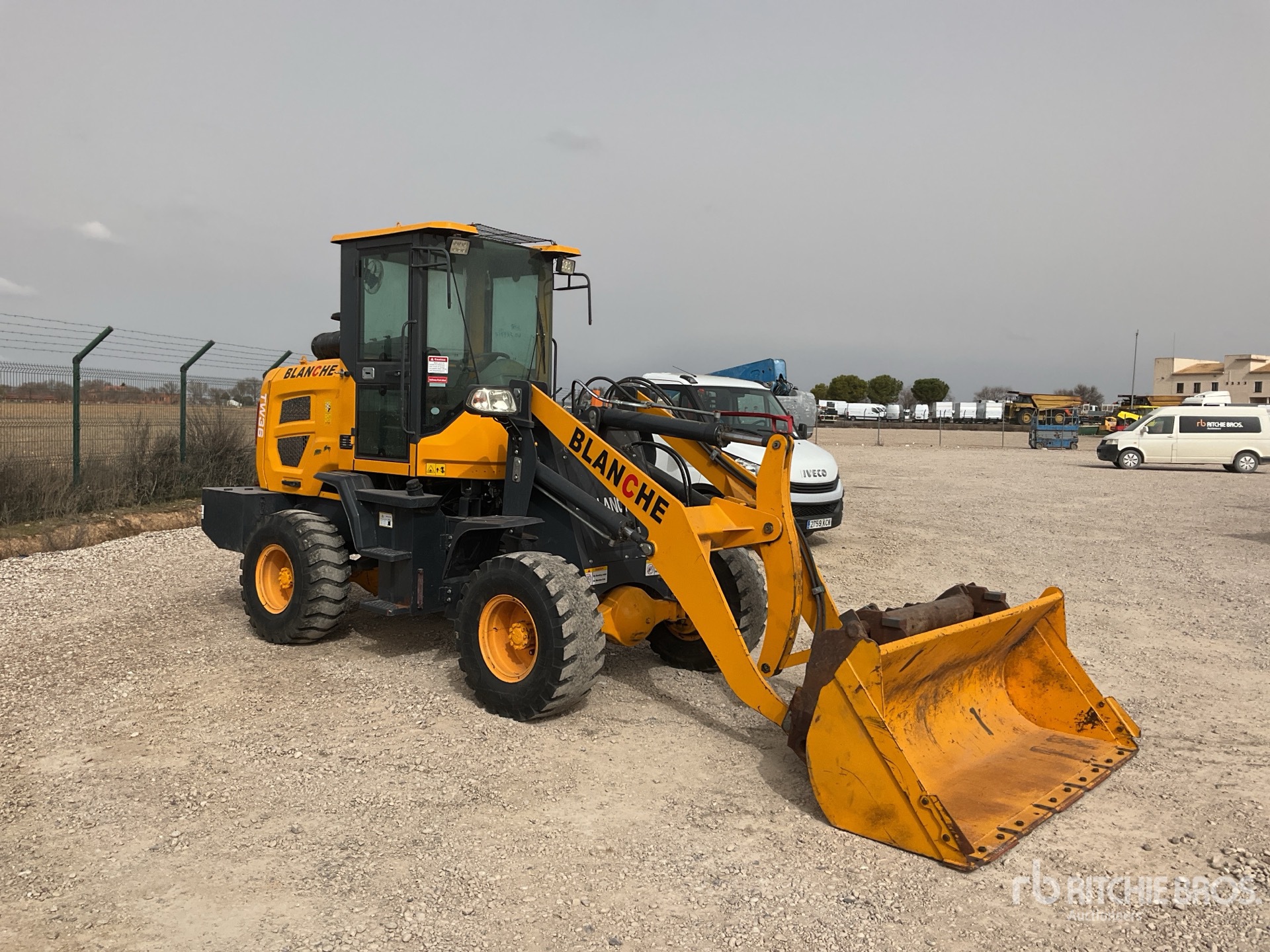 General Appearance with Picture, Right Front Corner