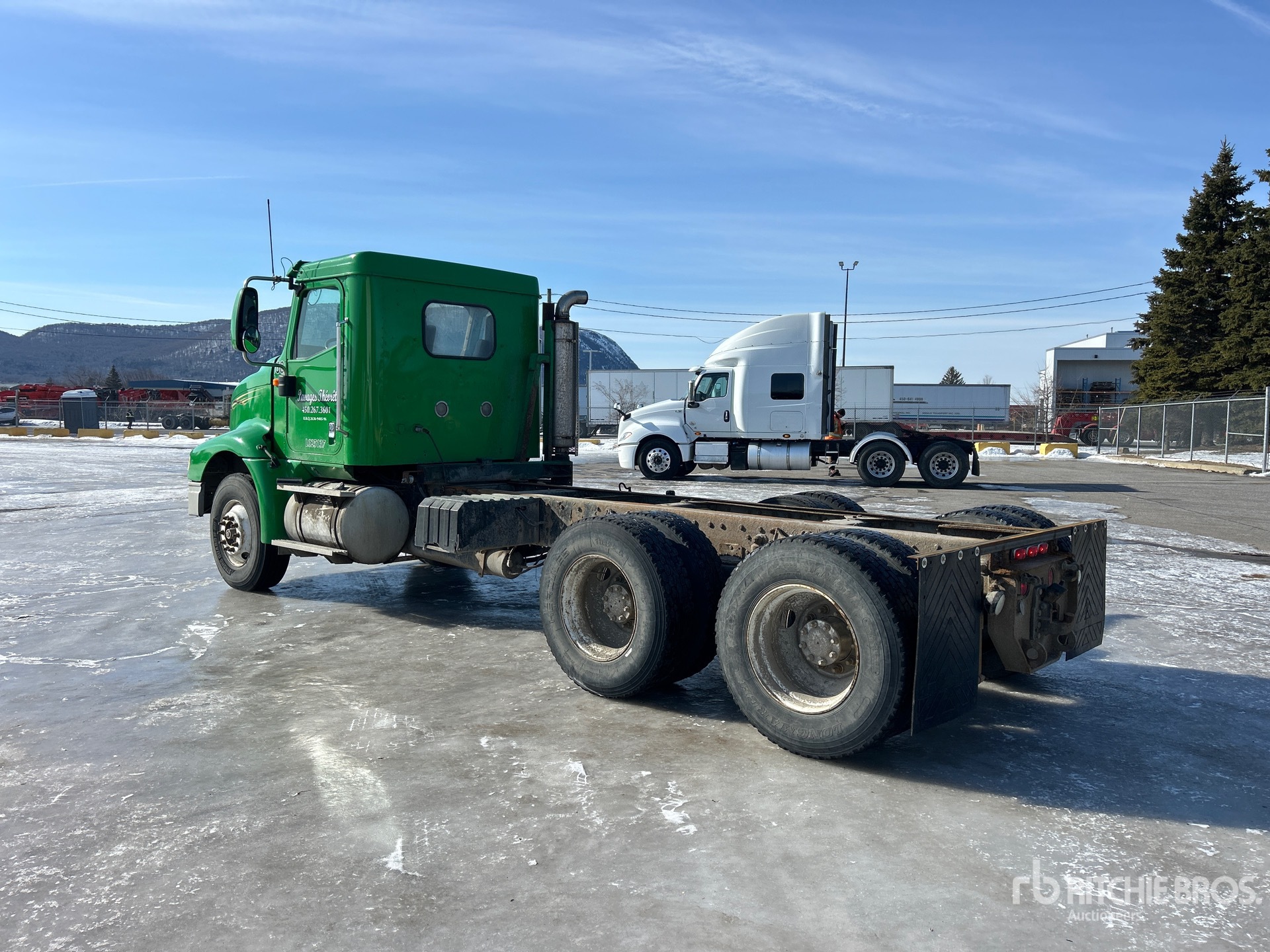 General Appearance with Picture, Left Rear Corner