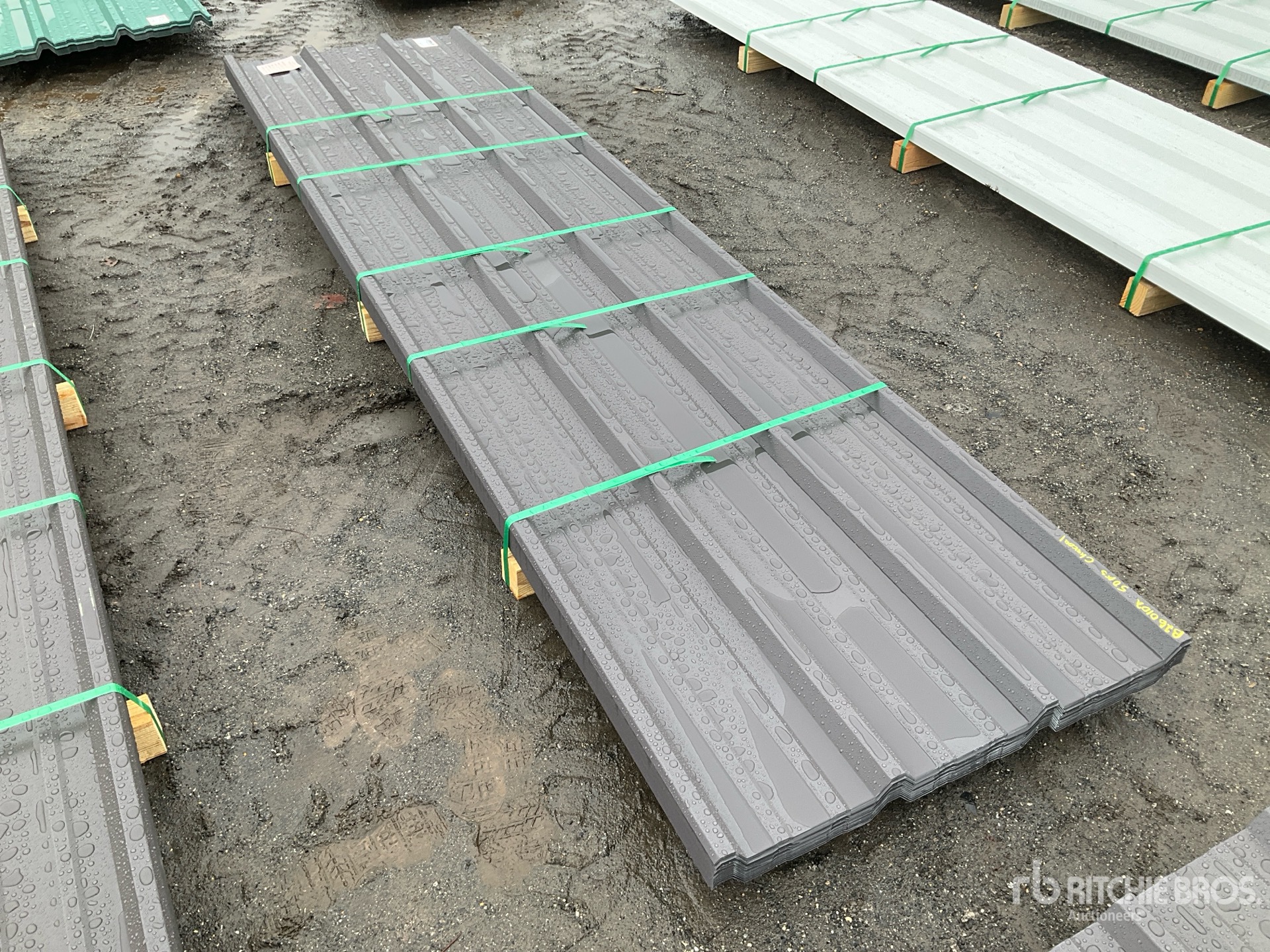 General Appearance with Foto, angolo posteriore sinistro