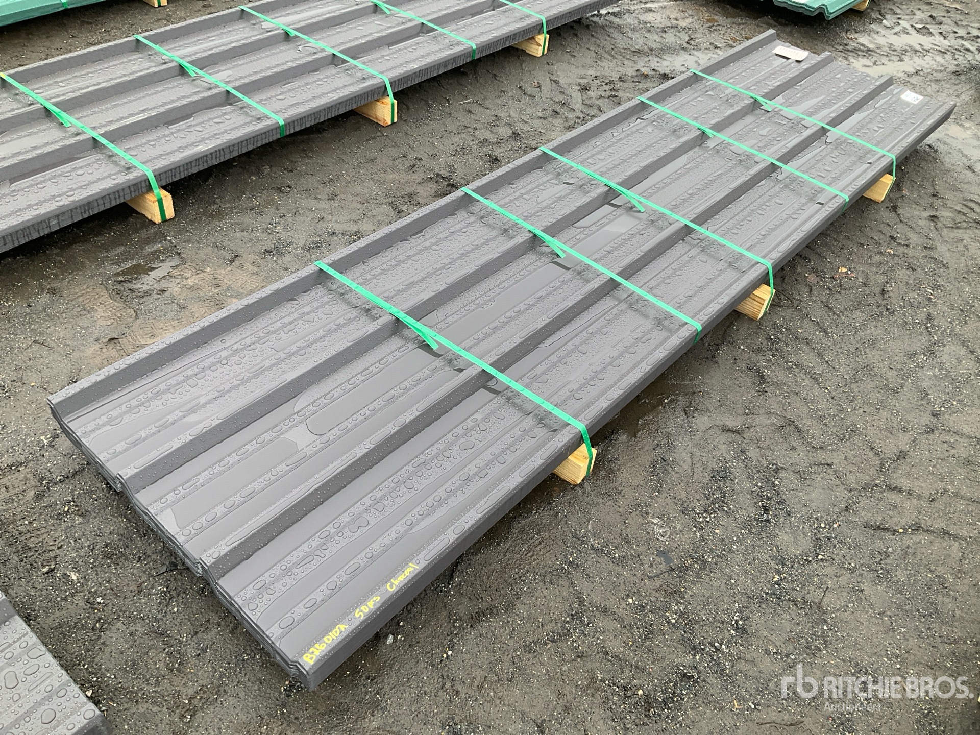 General Appearance with Foto, angolo anteriore sinistro