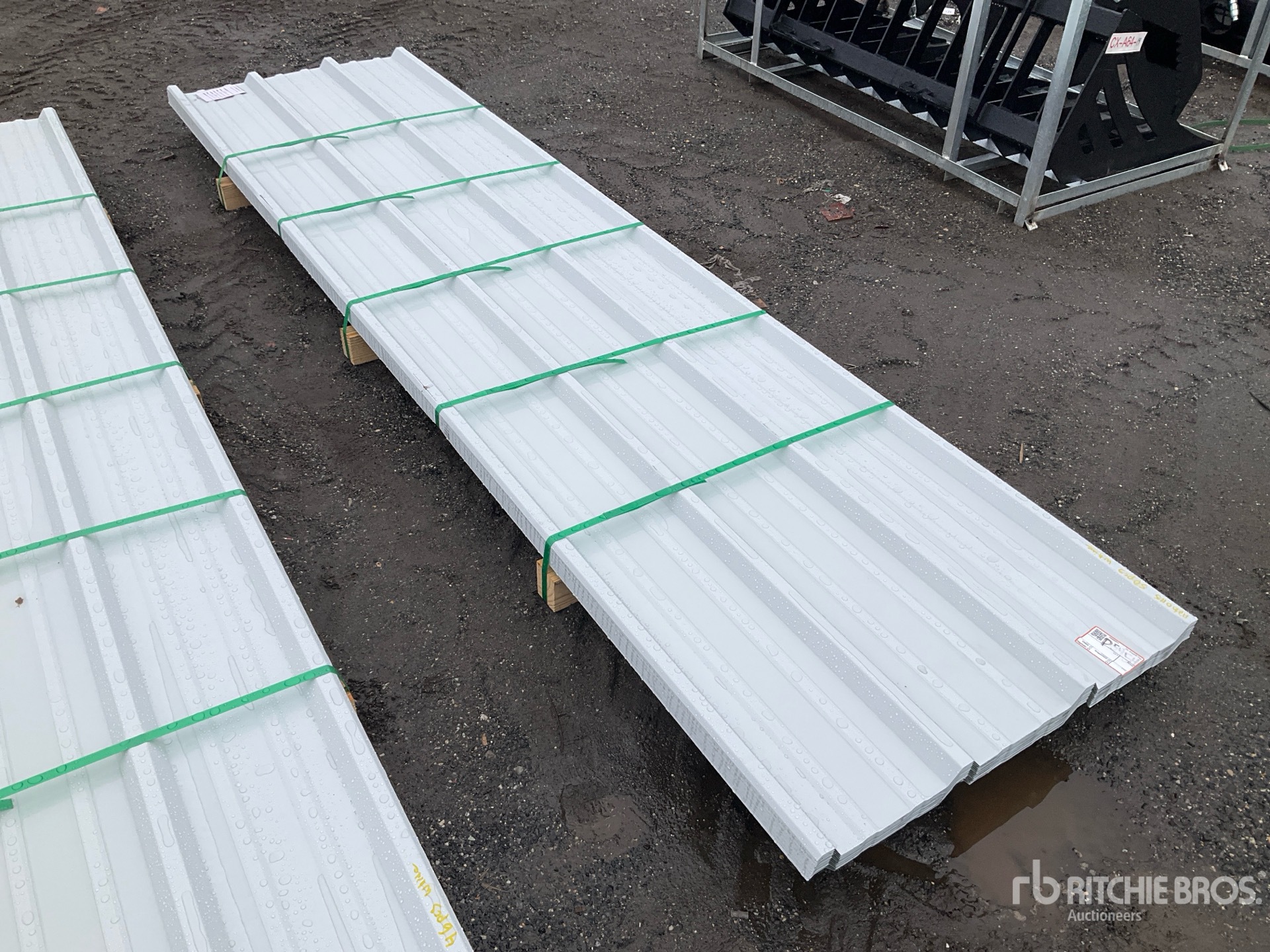 General Appearance with Foto, angolo posteriore sinistro