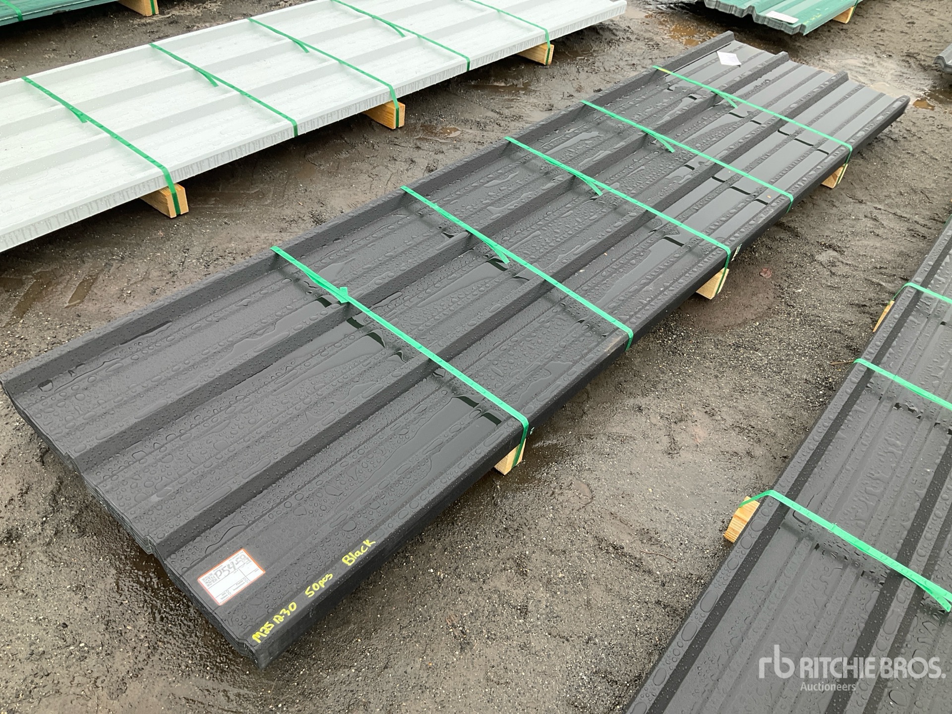 General Appearance with Foto, angolo anteriore sinistro