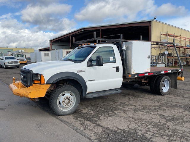 2006 Ford F- 550 XL 4x4 Flatbed Truck (Unused)