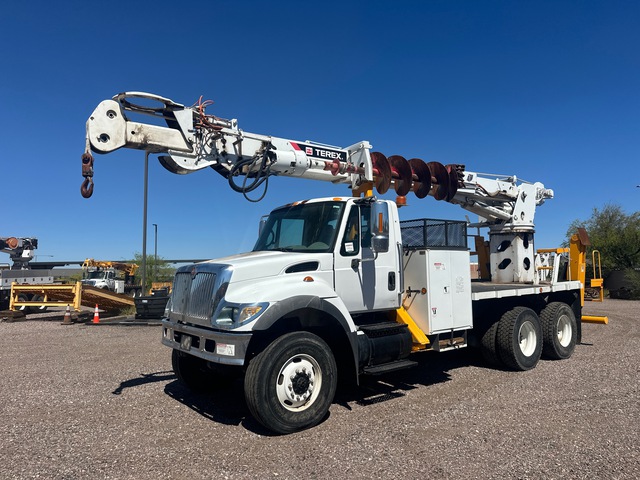 2007 International 7400 6x6