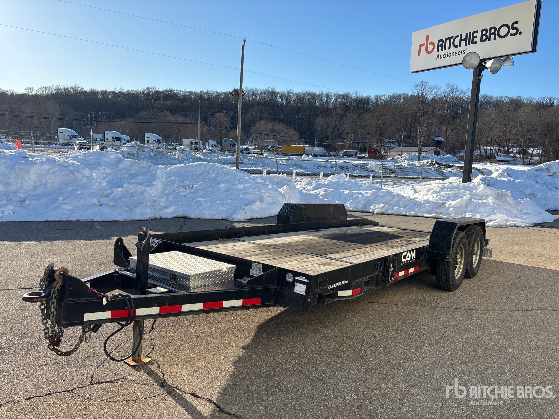 General Appearance with Bild, Ecke vorne links