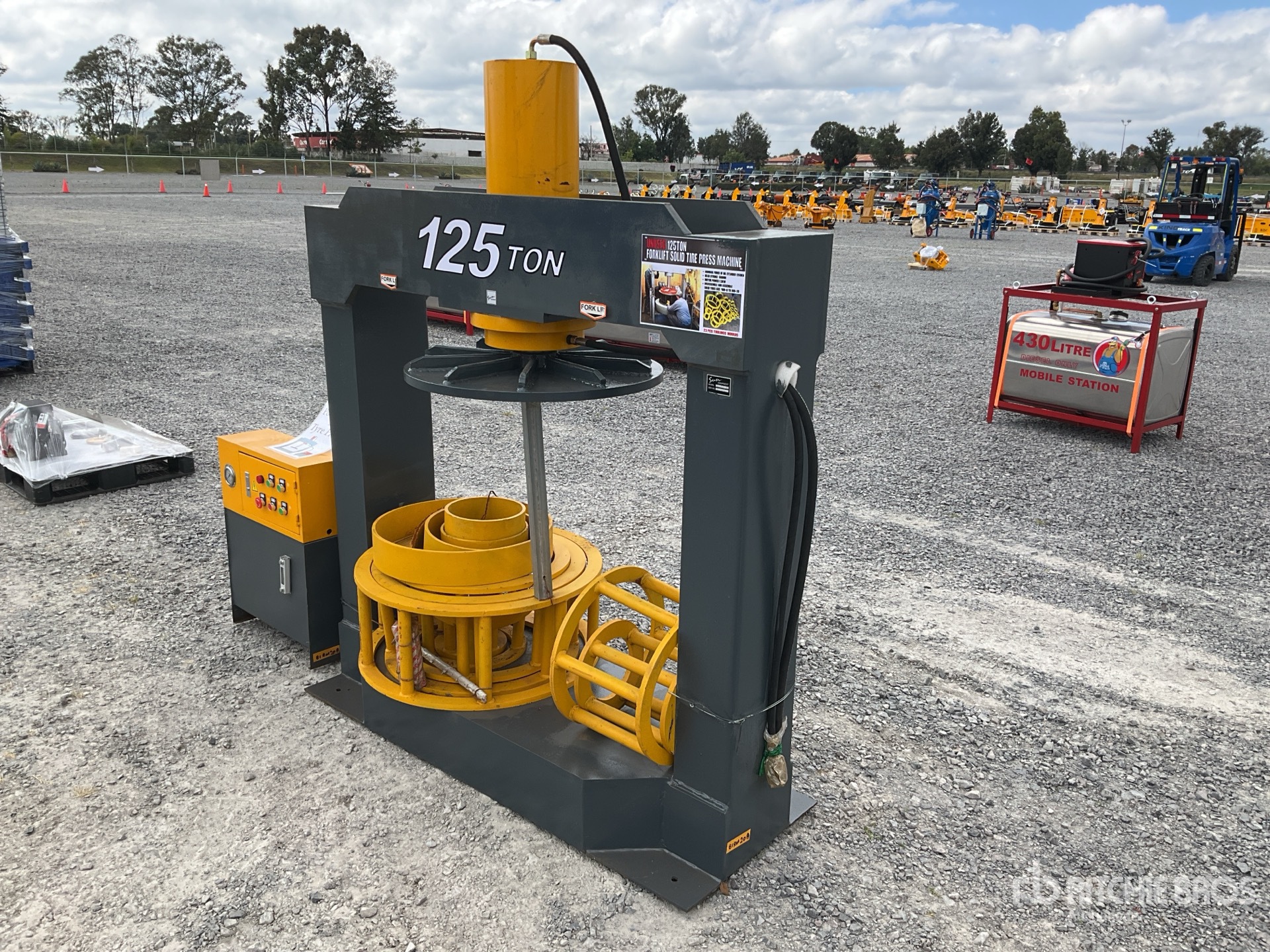 General Appearance with Picture, Left Rear Corner