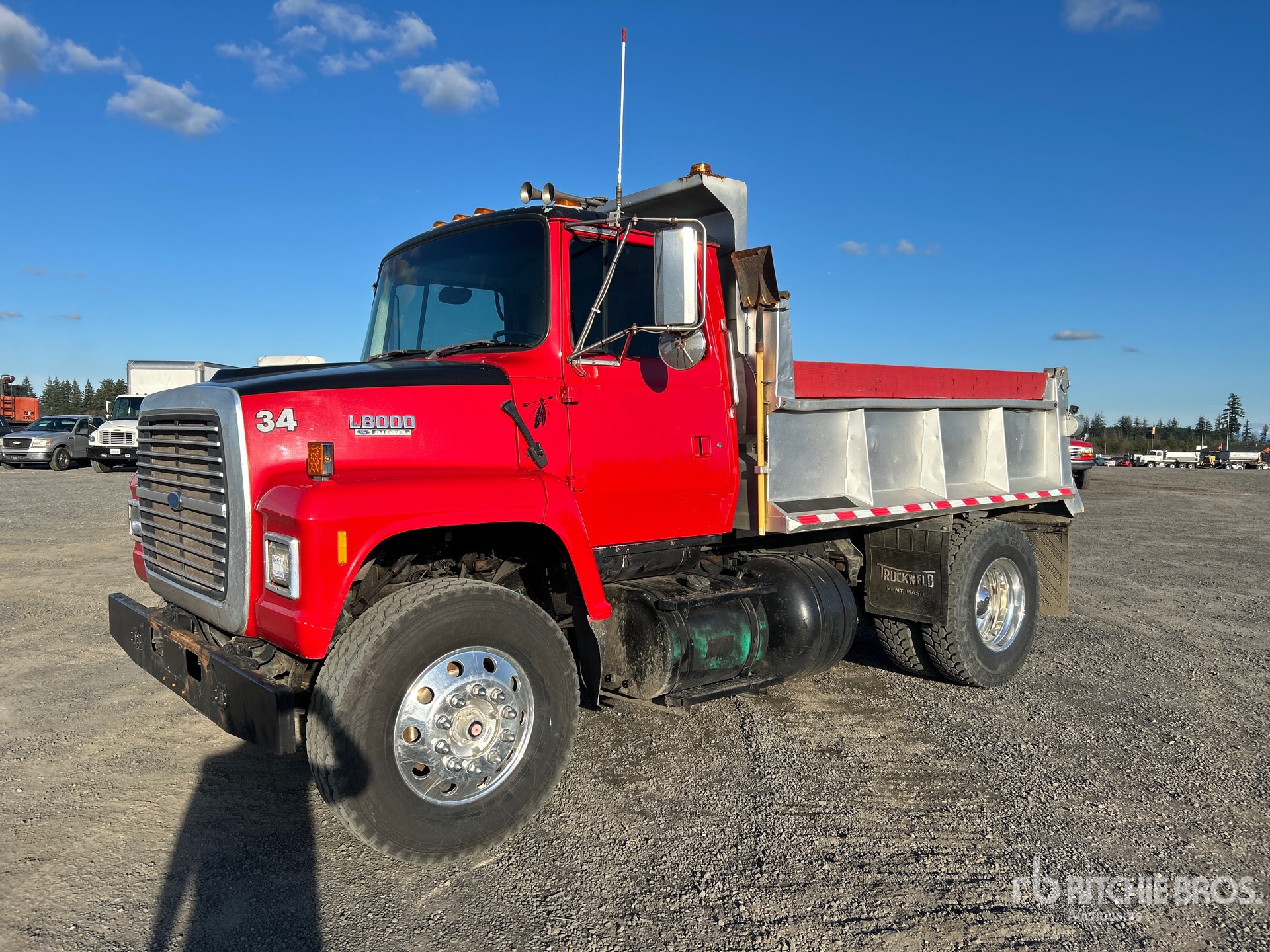 General Appearance with Bild, Ecke vorne links