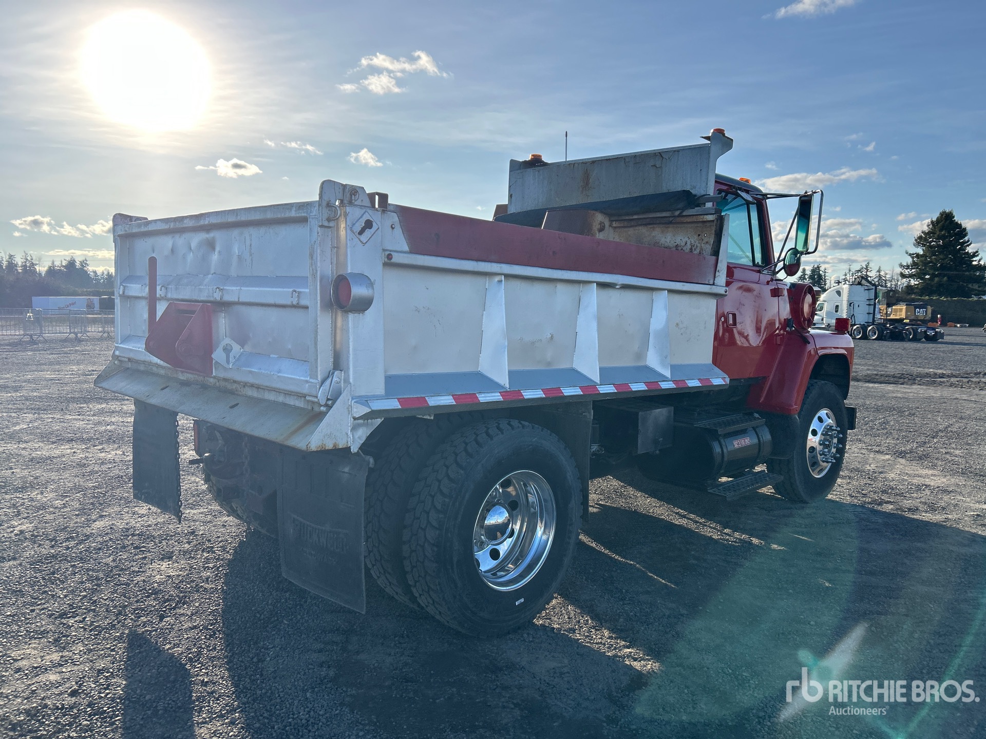 General Appearance with Bild, Ecke hinten rechts