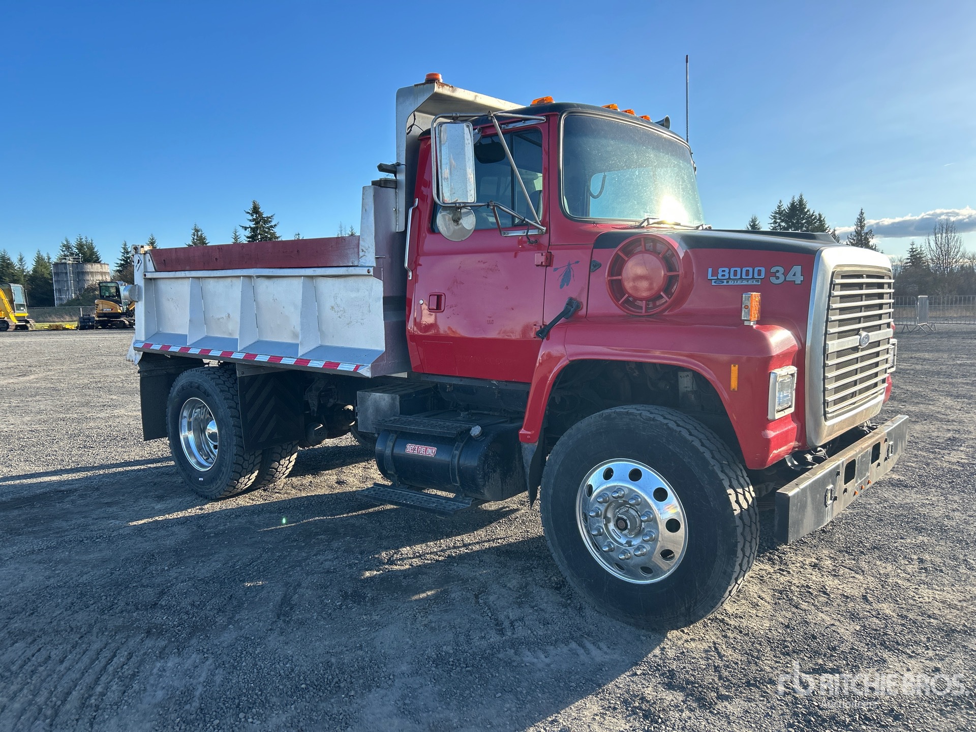 General Appearance with Bild, Ecke vorne rechts