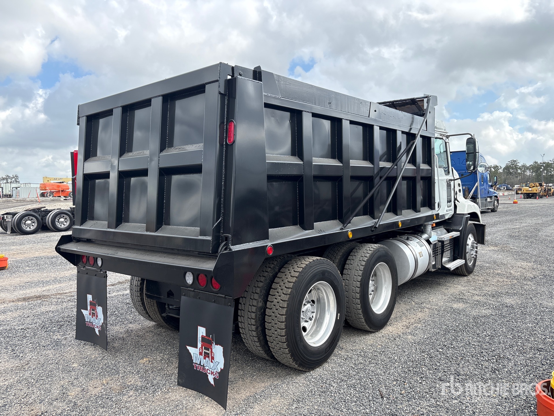 General Appearance with Image, coin arrière droit