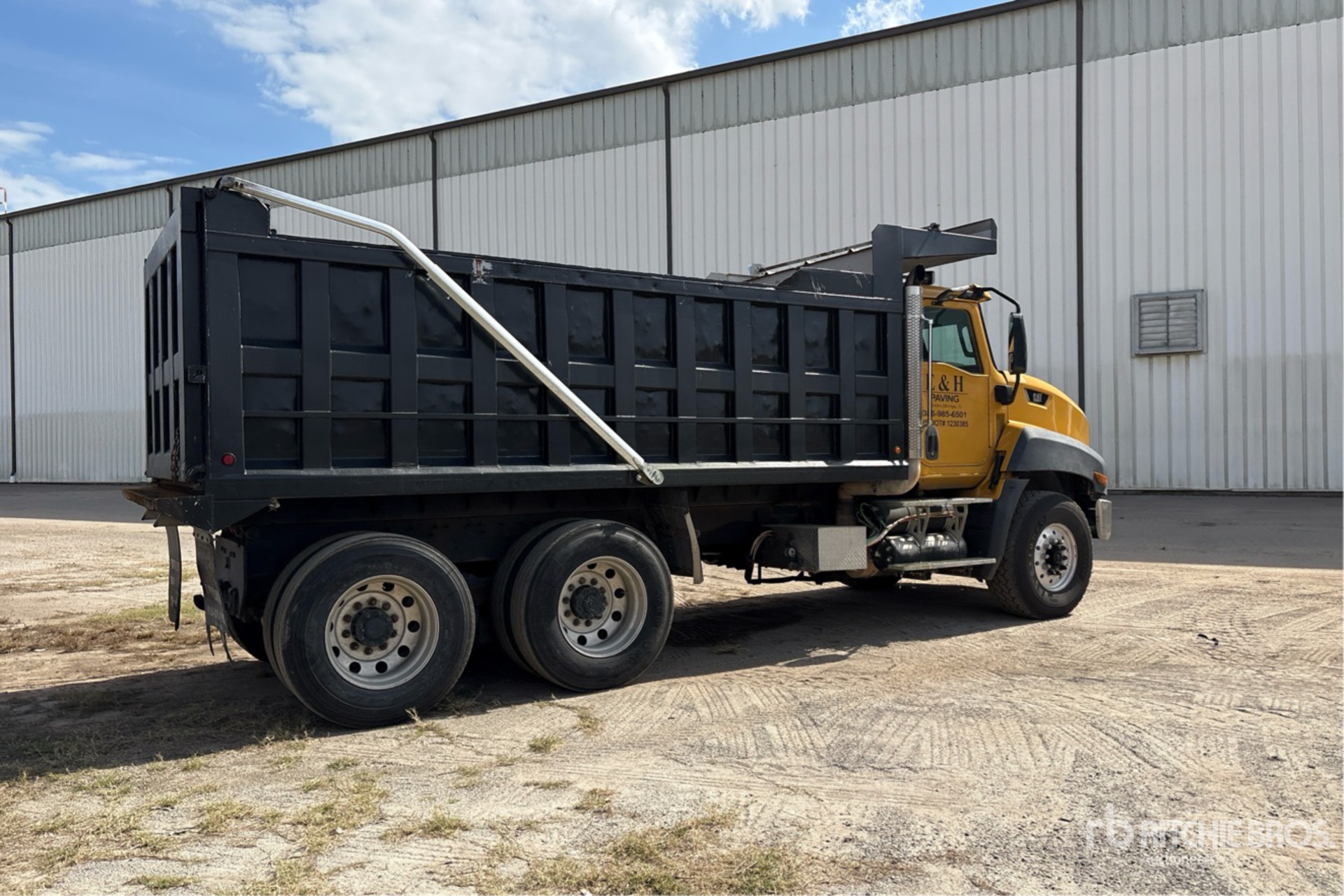 General Appearance with Image, coin arrière droit