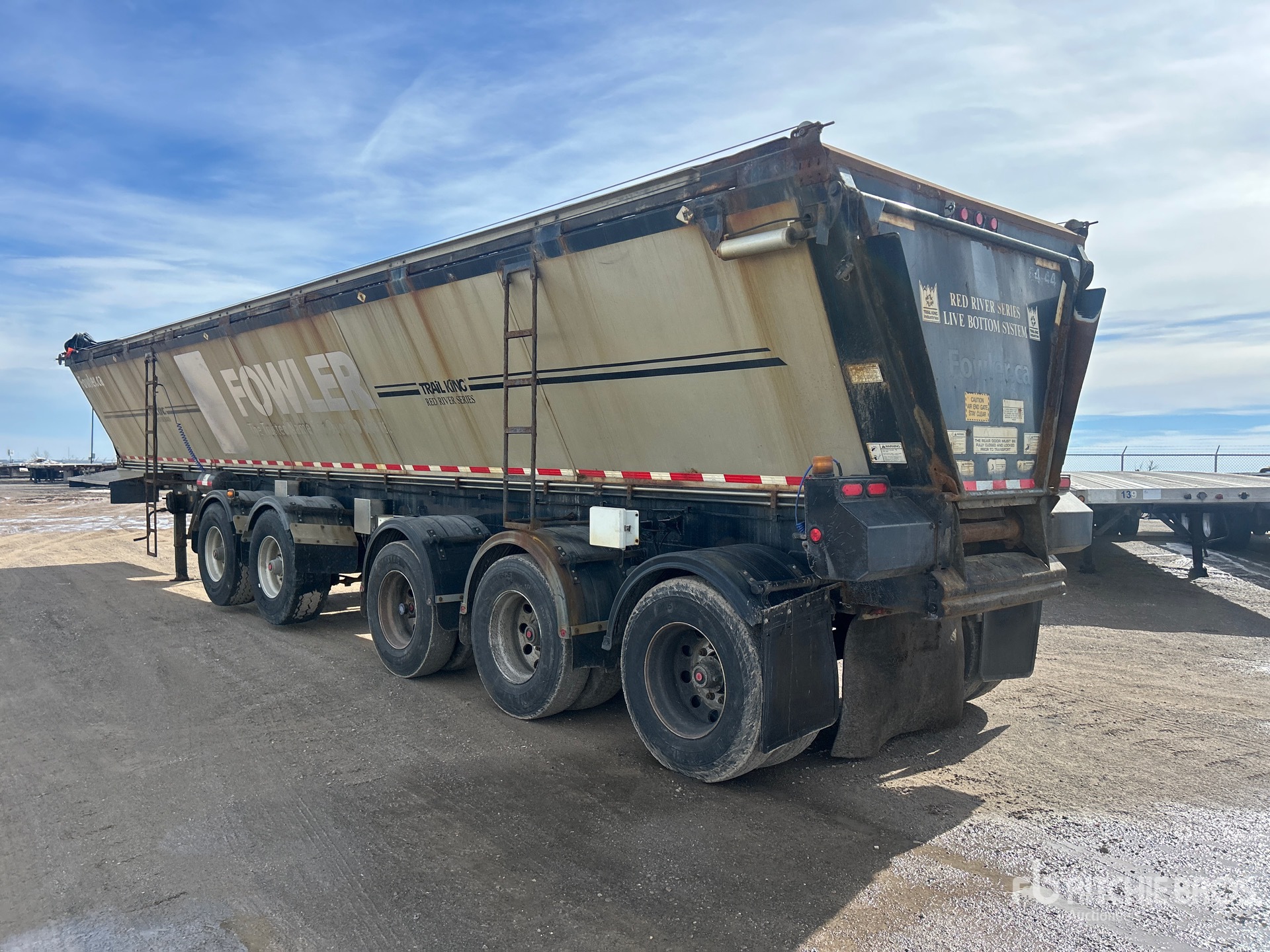 General Appearance with Imagen: esquina trasera izquierda