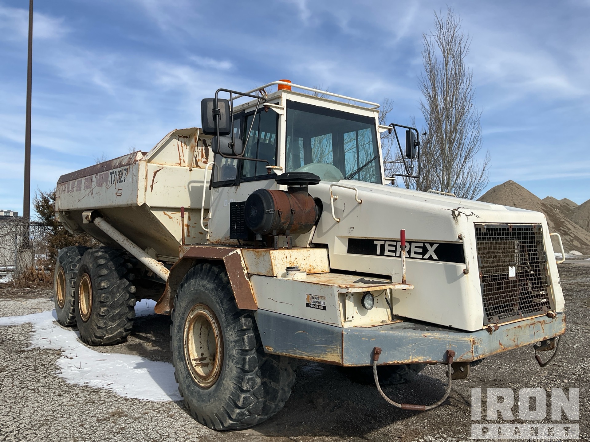 General Appearance with Picture, Right Front Corner