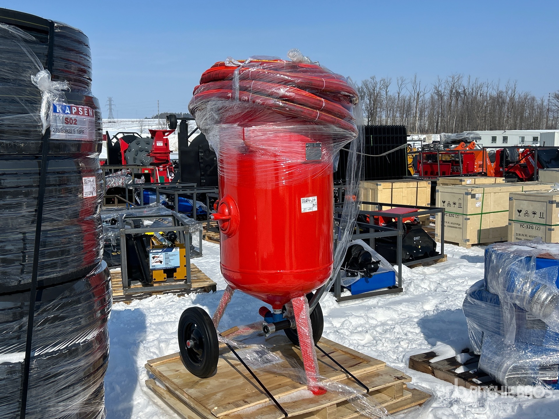 General Appearance with Picture, Right Front Corner