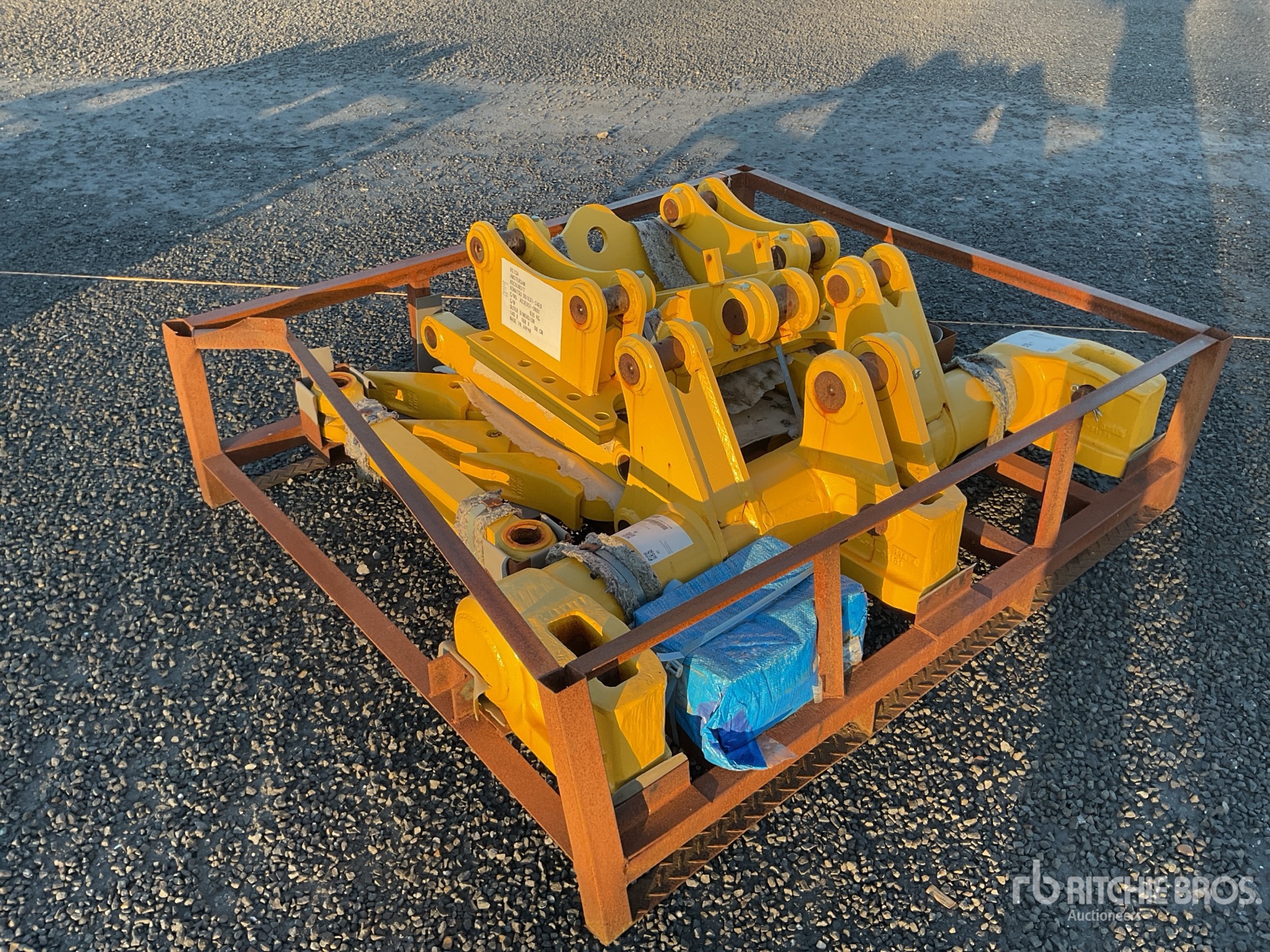 General Appearance with Foto, angolo anteriore sinistro