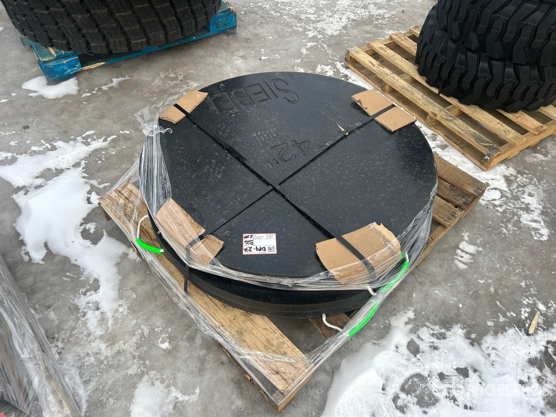 General Appearance with Image, coin avant gauche