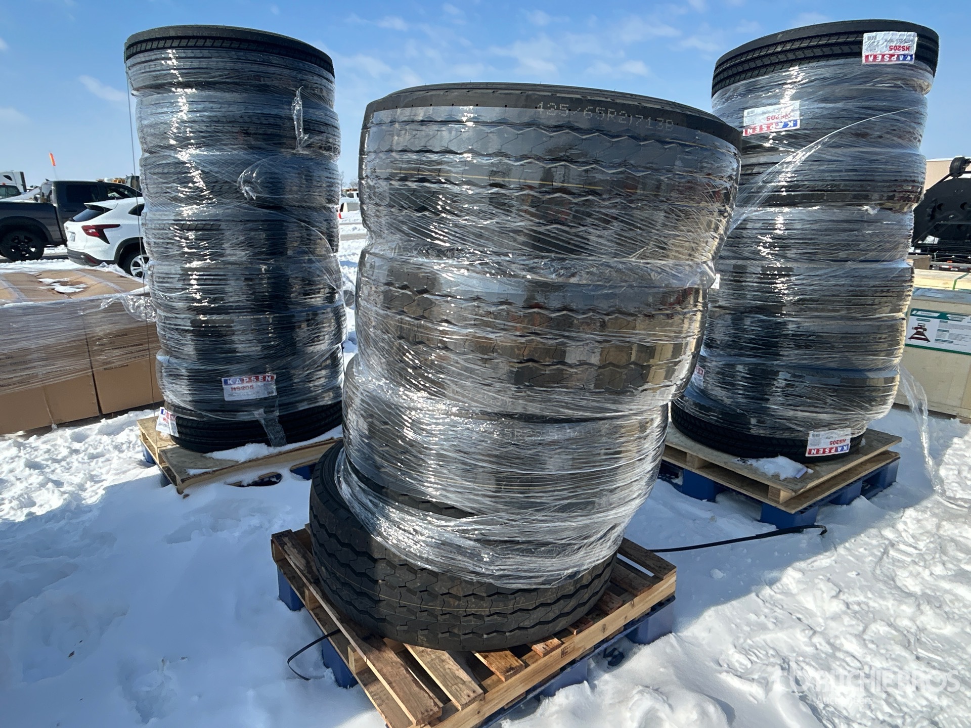 General Appearance with Foto, angolo anteriore sinistro