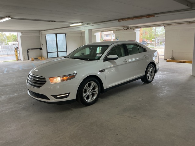 2013 Ford Taurus SEL Automobile
