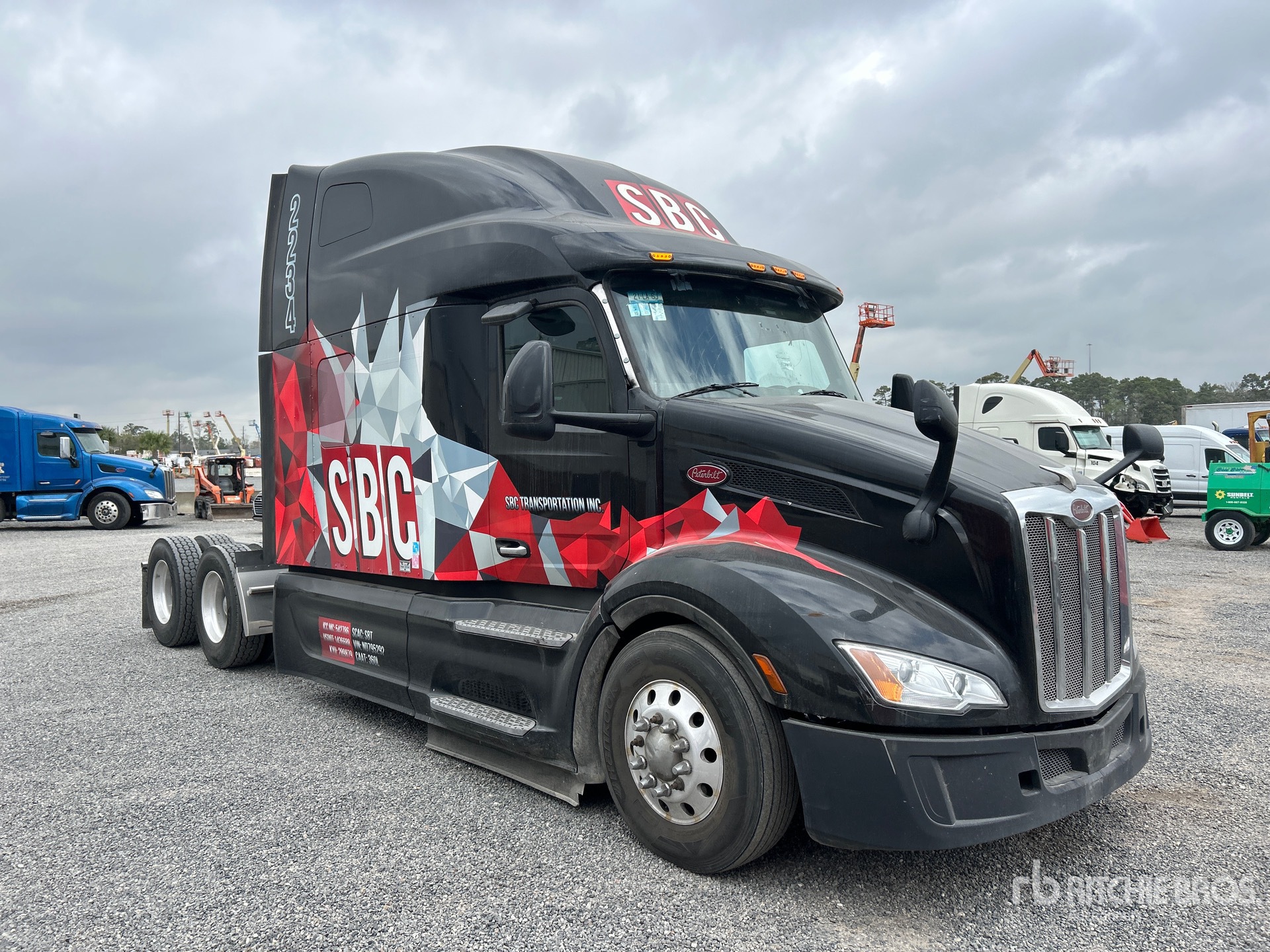 General Appearance with Imagen: esquina delantera derecha