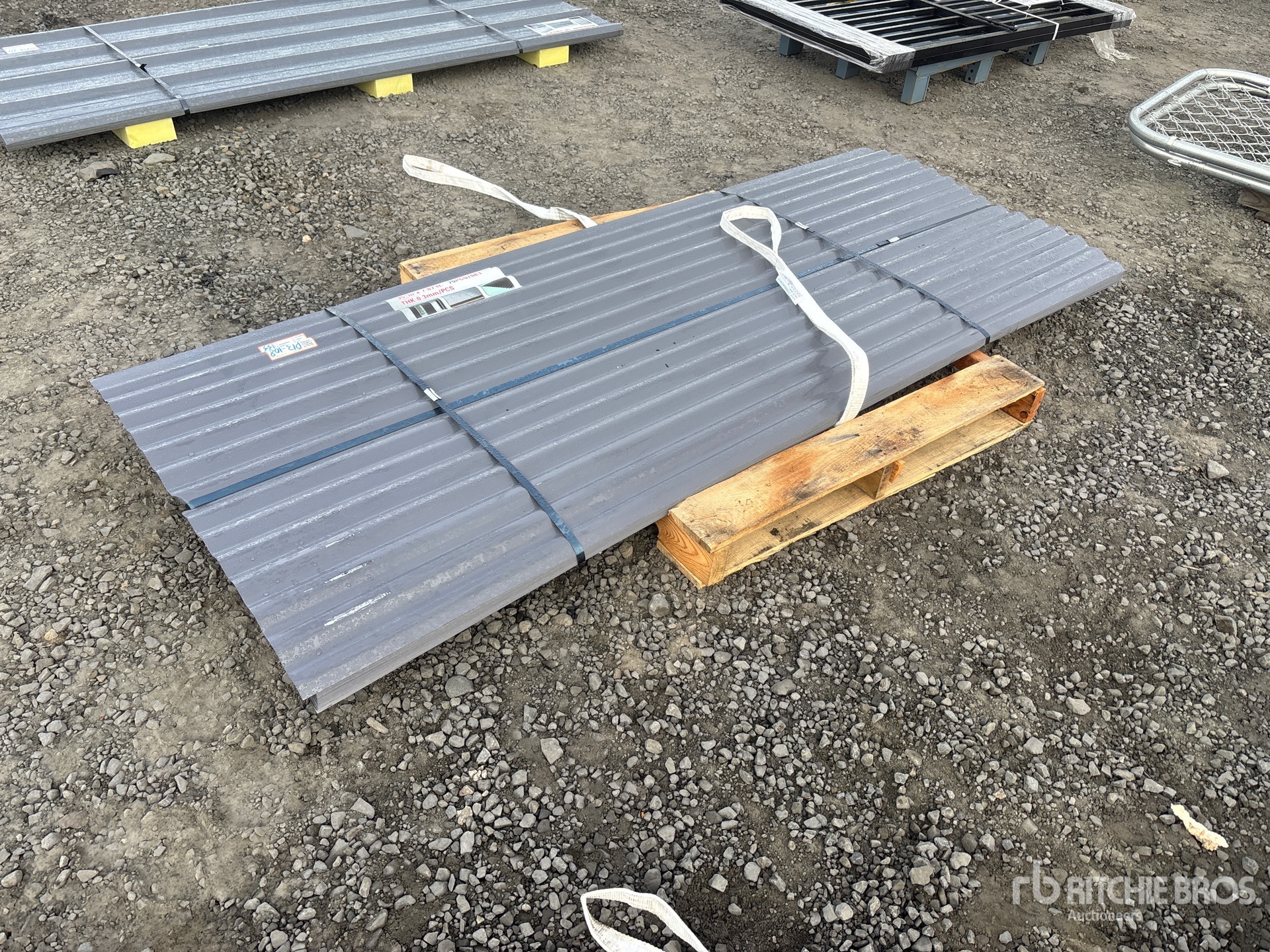 General Appearance with Foto, angolo posteriore sinistro