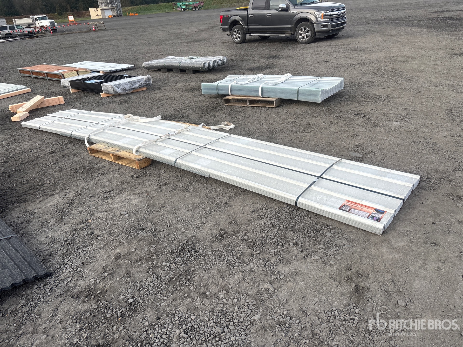 General Appearance with Foto, angolo anteriore sinistro