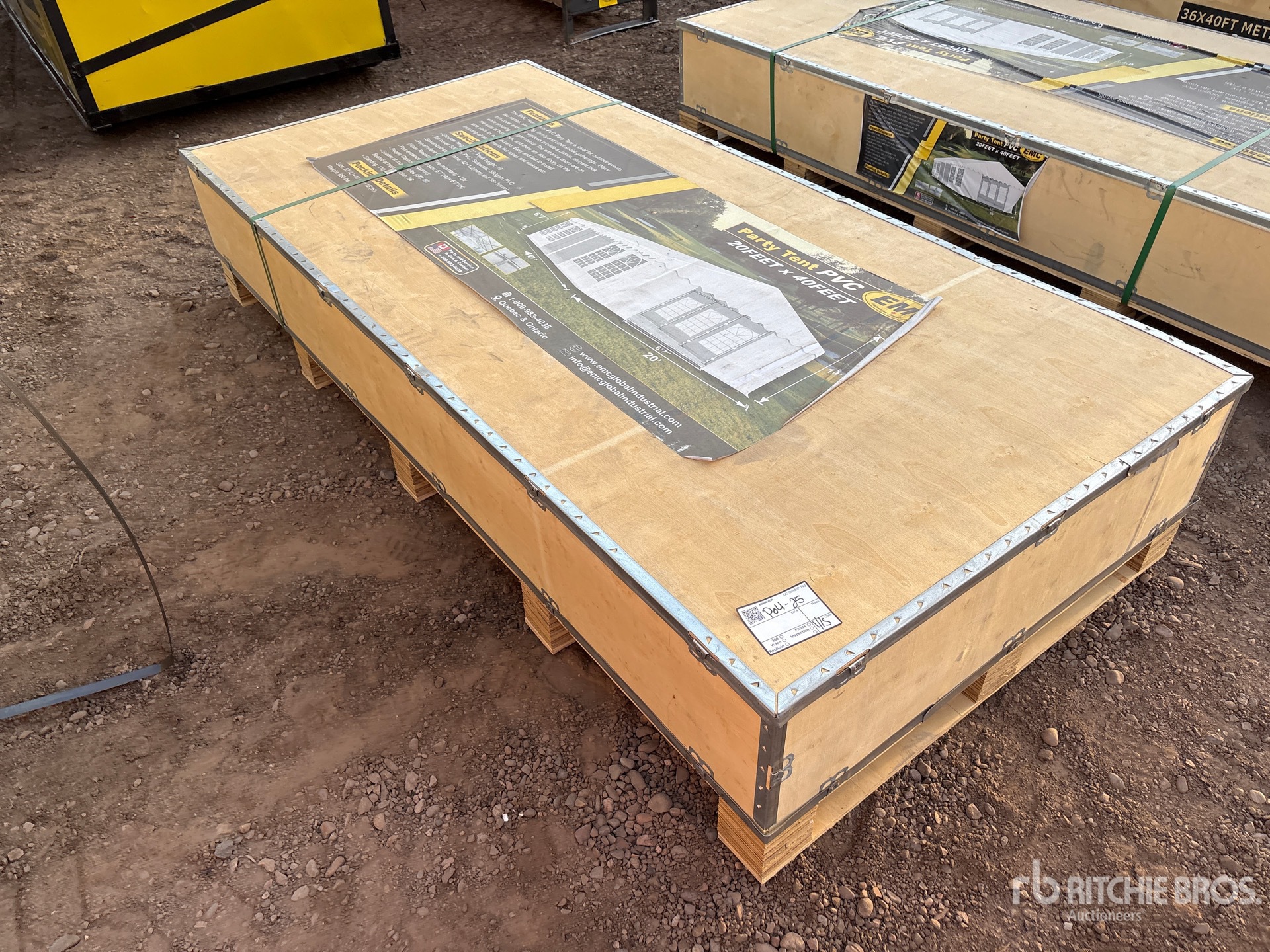 General Appearance with Foto, angolo posteriore sinistro