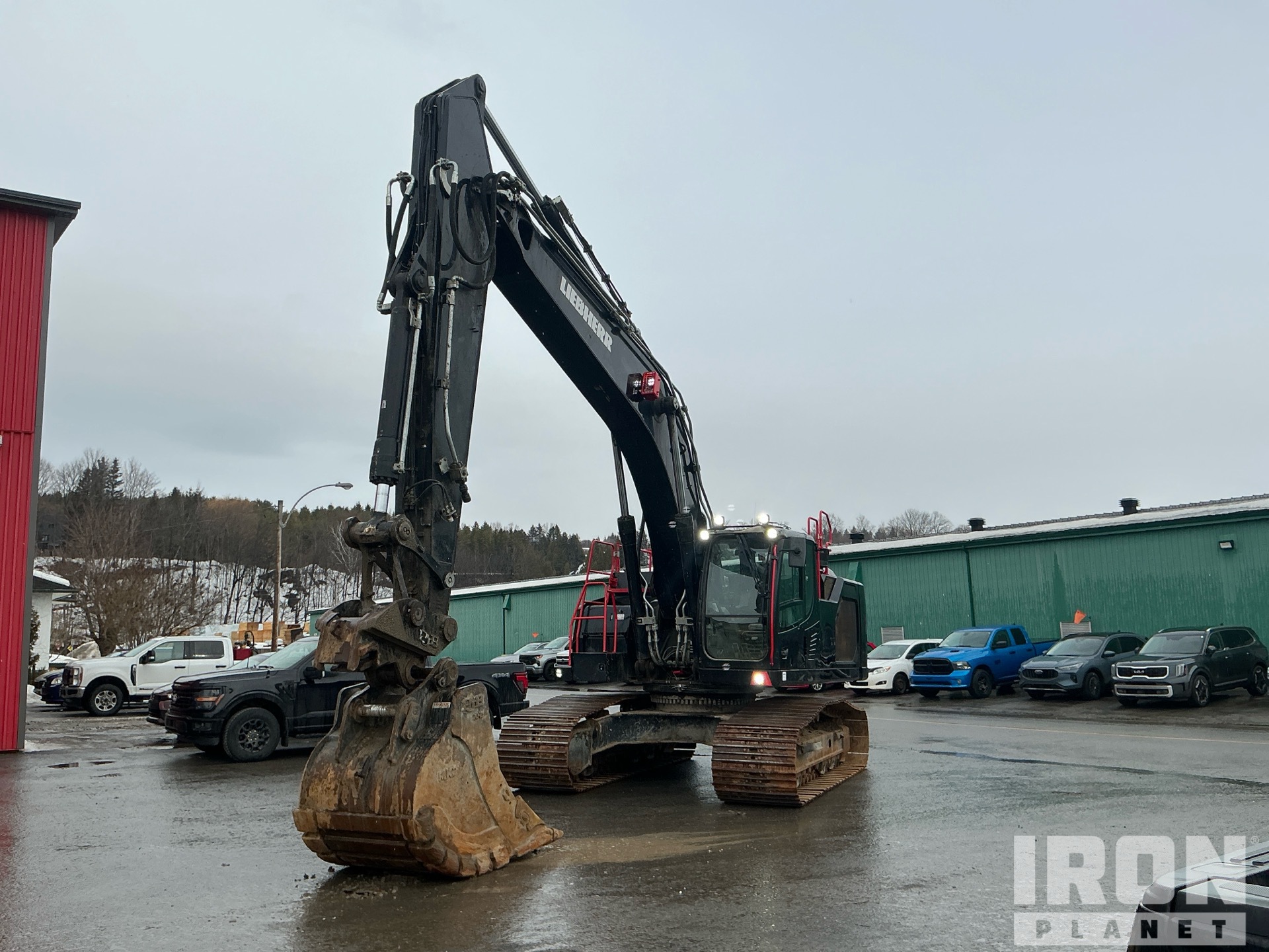 General Appearance with Picture, Left Front Corner