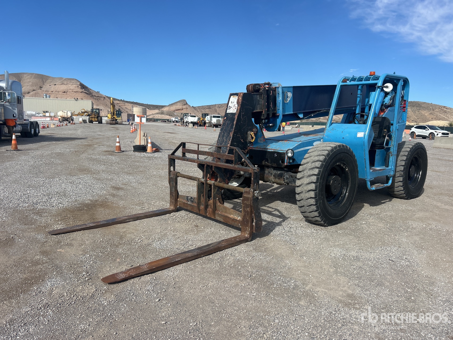 General Appearance with Picture, Left Front Corner