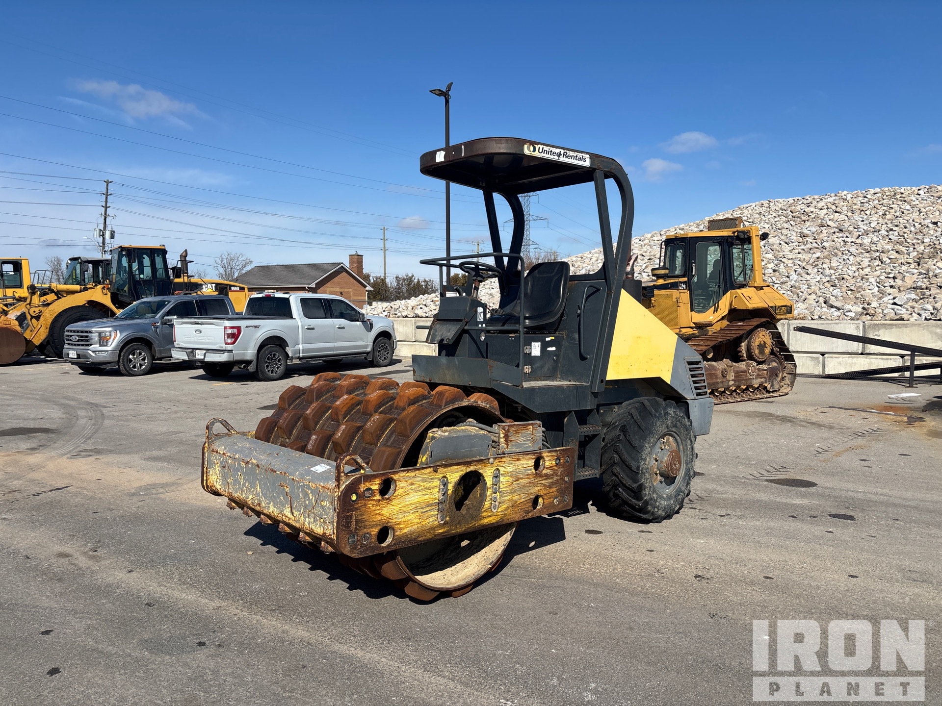 General Appearance with Featured Photo