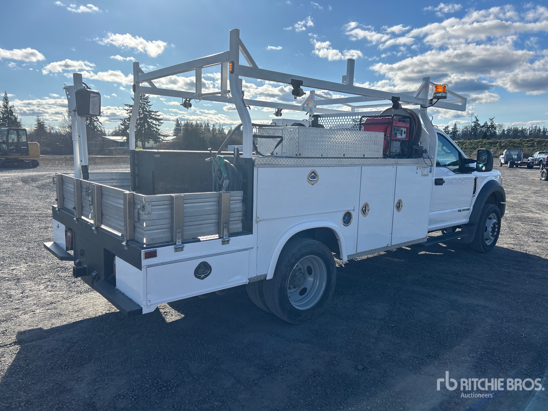 General Appearance with Bild, Ecke hinten rechts