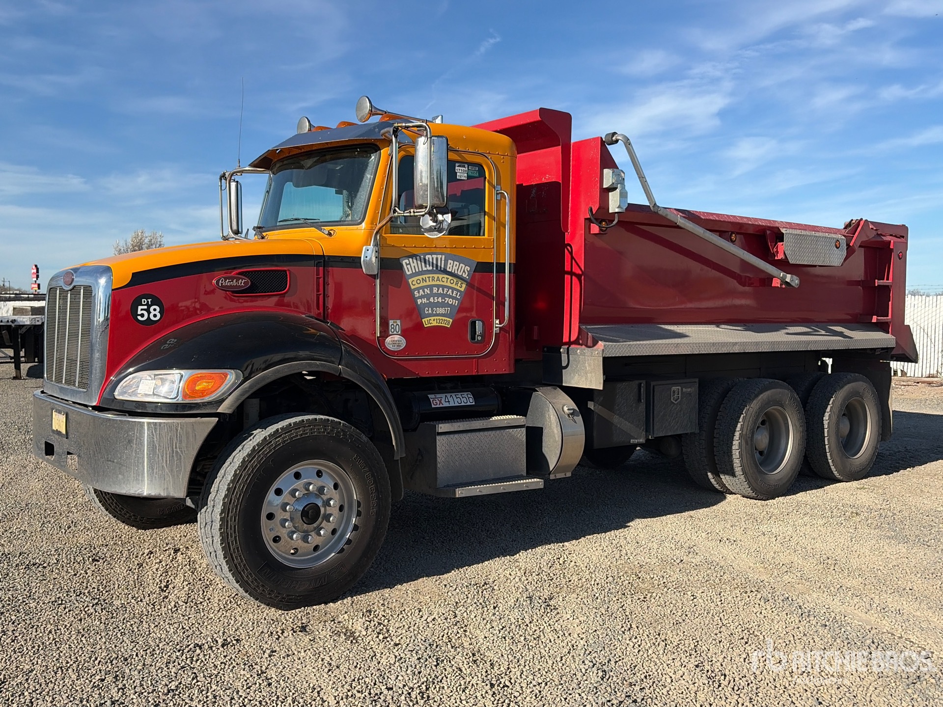 General Appearance with Bild, Ecke vorne links