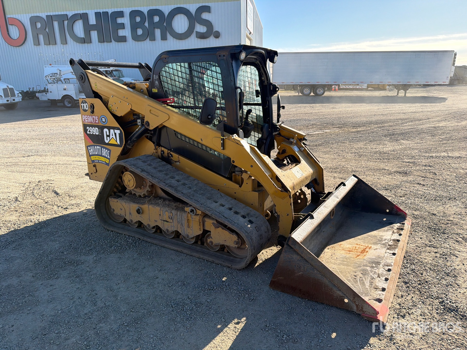 General Appearance with Picture, Right Front Corner