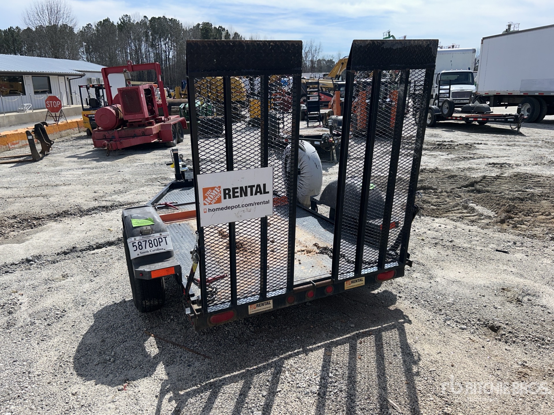 General Appearance with Picture, Left Rear Corner