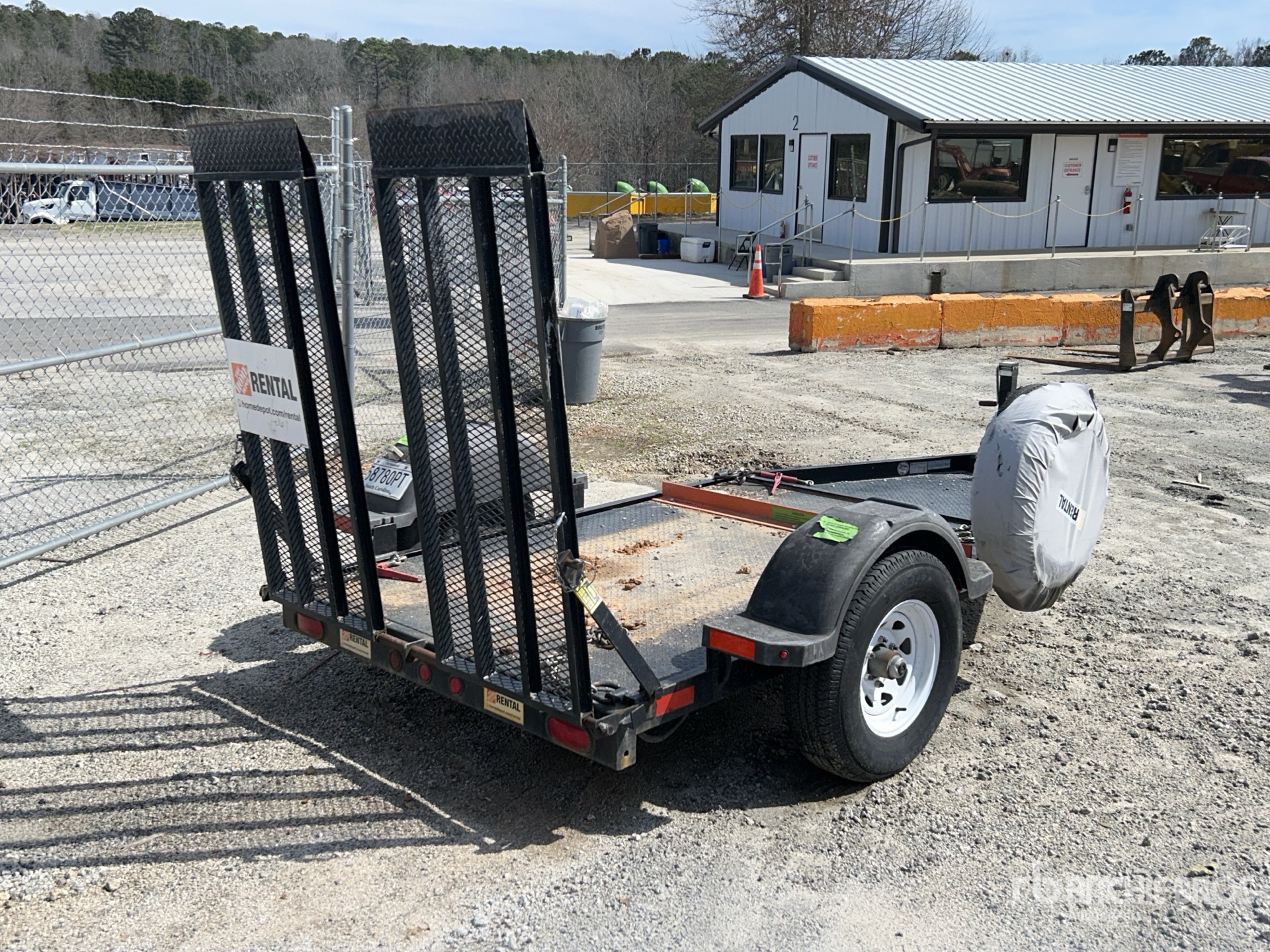 General Appearance with Picture, Right Rear Corner