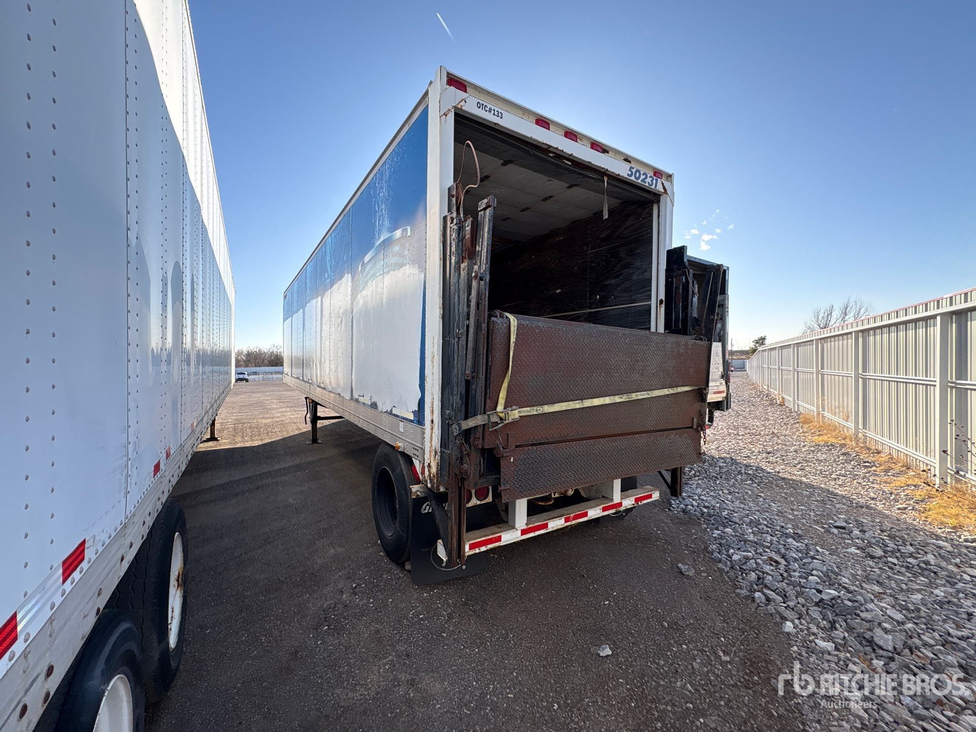 General Appearance with Imagen: esquina trasera izquierda