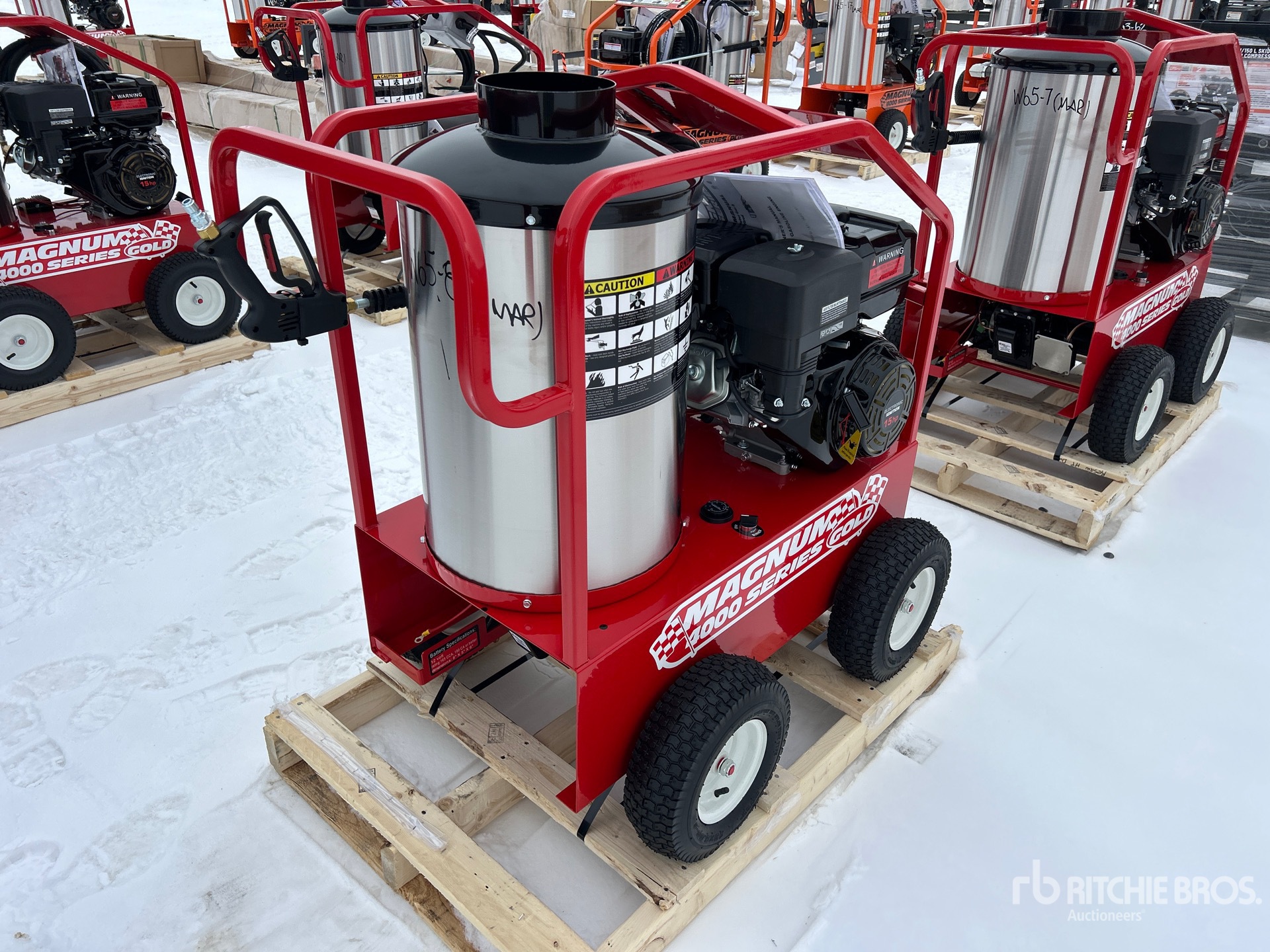 General Appearance with Bild, Ecke vorne links