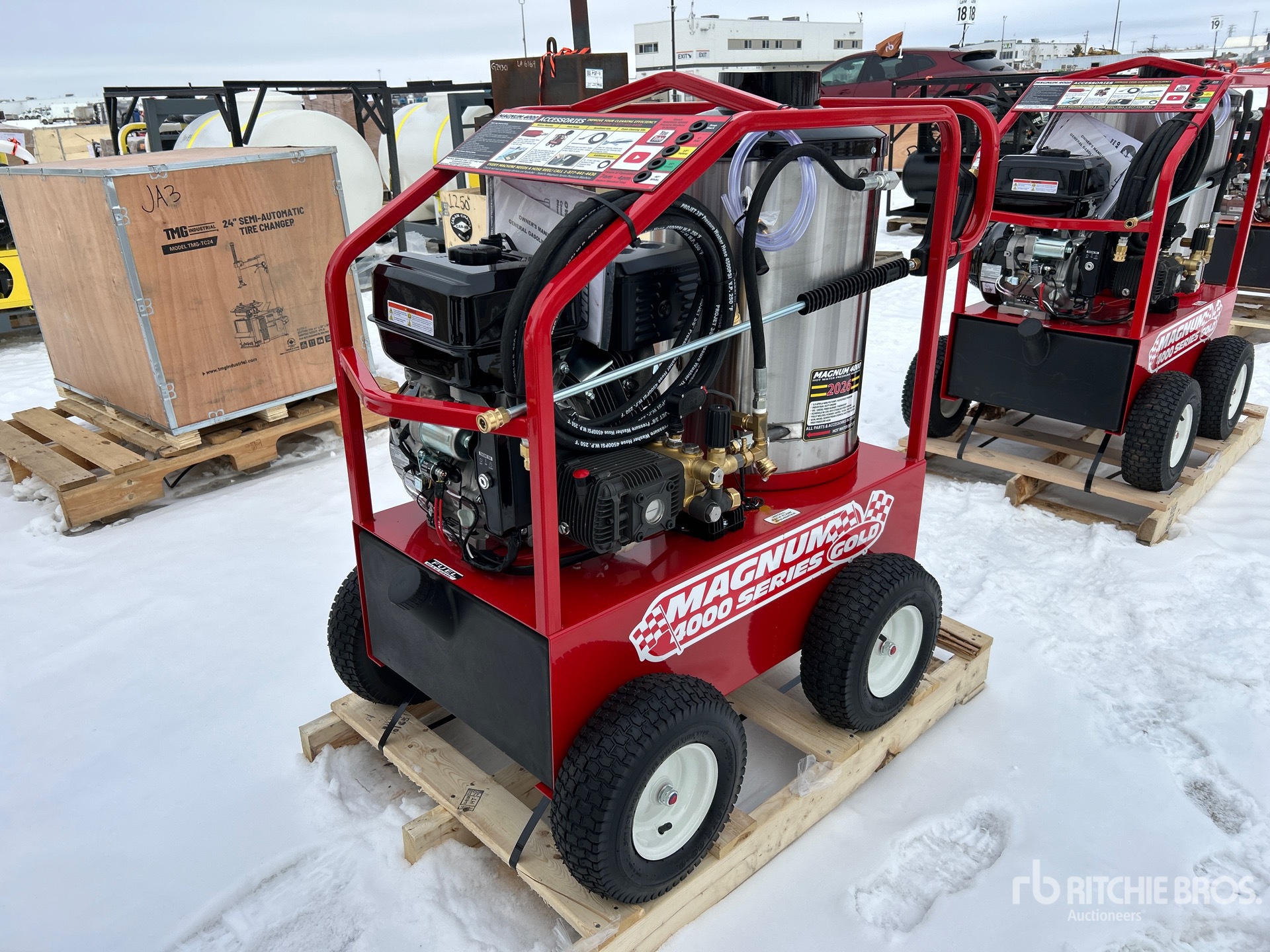 General Appearance with Bild, Ecke vorne links