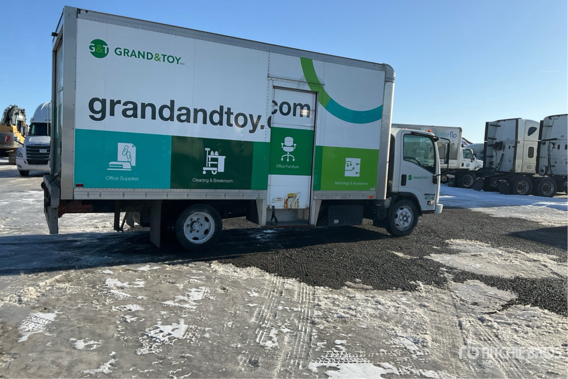 General Appearance with Foto, angolo anteriore sinistro