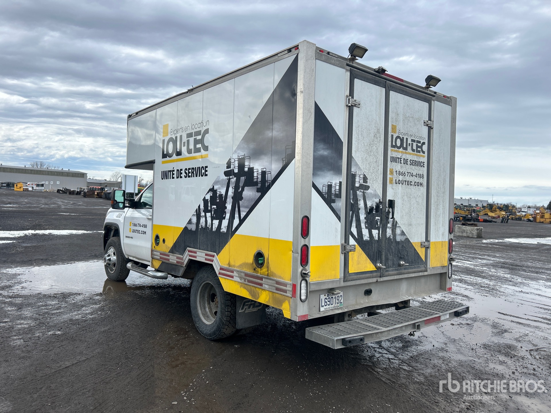 General Appearance with Picture, Left Rear Corner