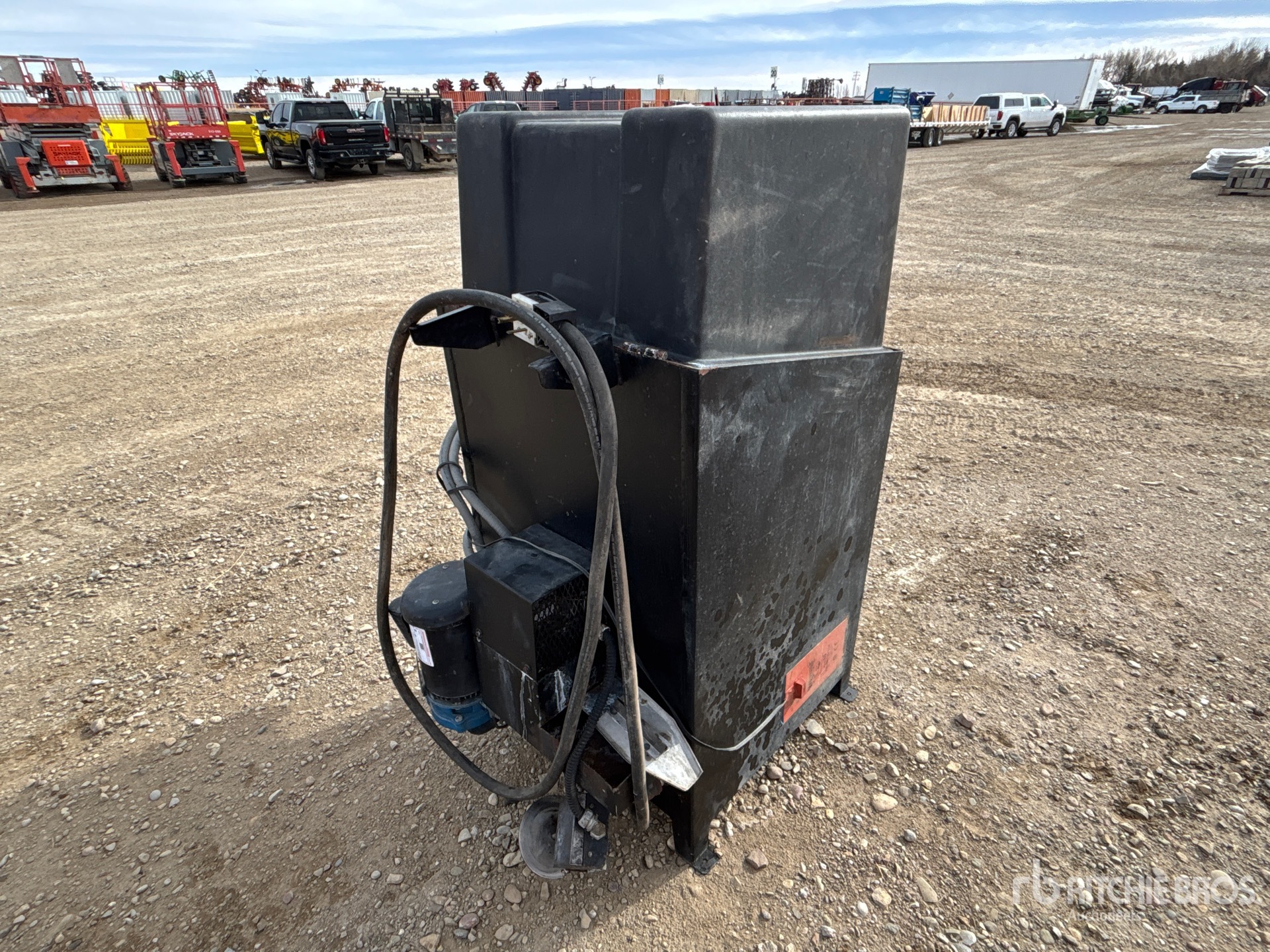 General Appearance with Foto, angolo posteriore sinistro