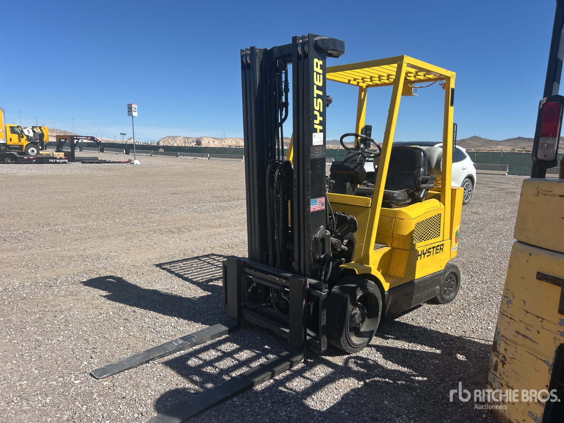 General Appearance with Bild, Ecke vorne links