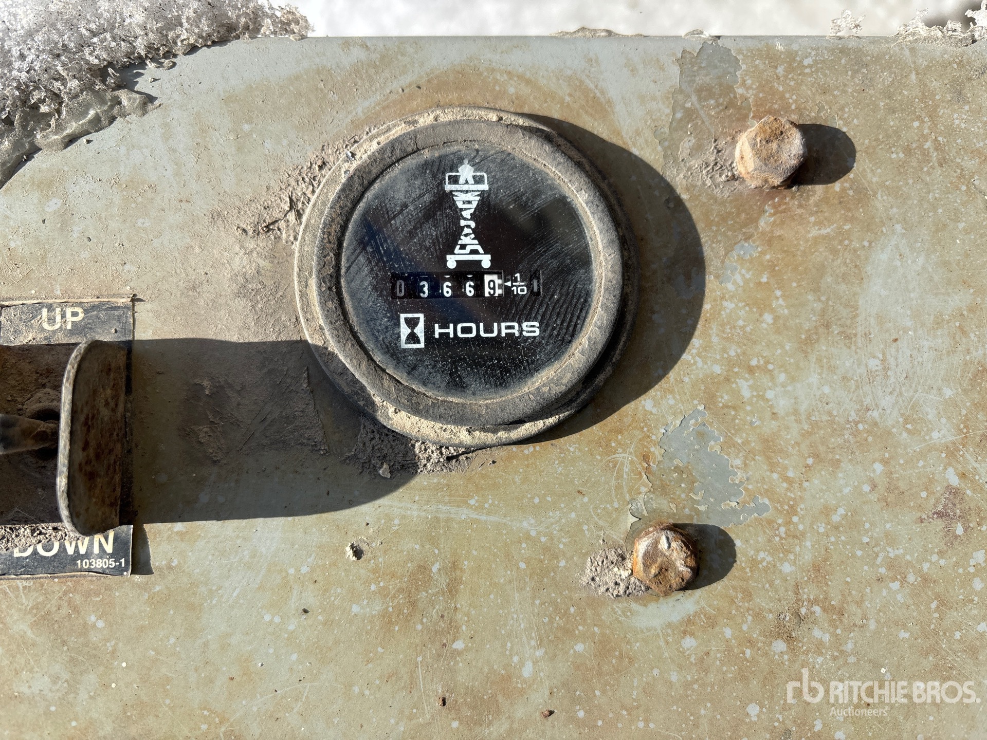 General Appearance with Hour Meter / Odometer