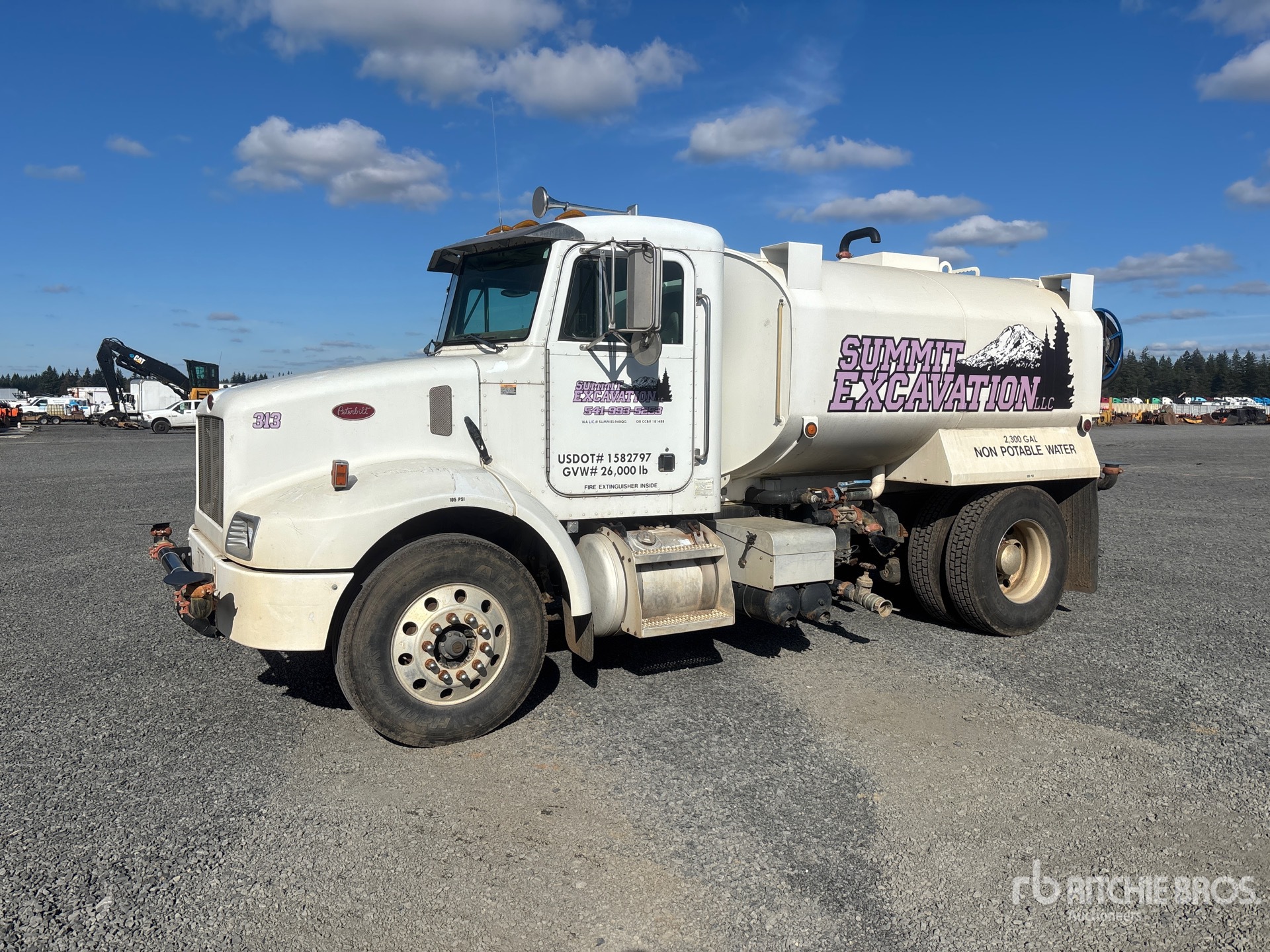 General Appearance with Bild, Ecke vorne links